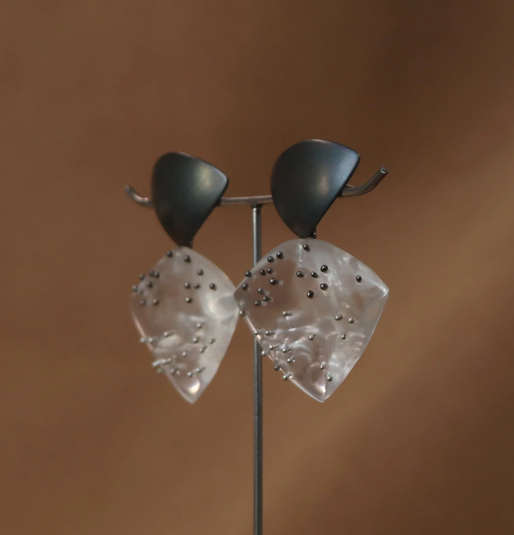 sil granule er side.jpg