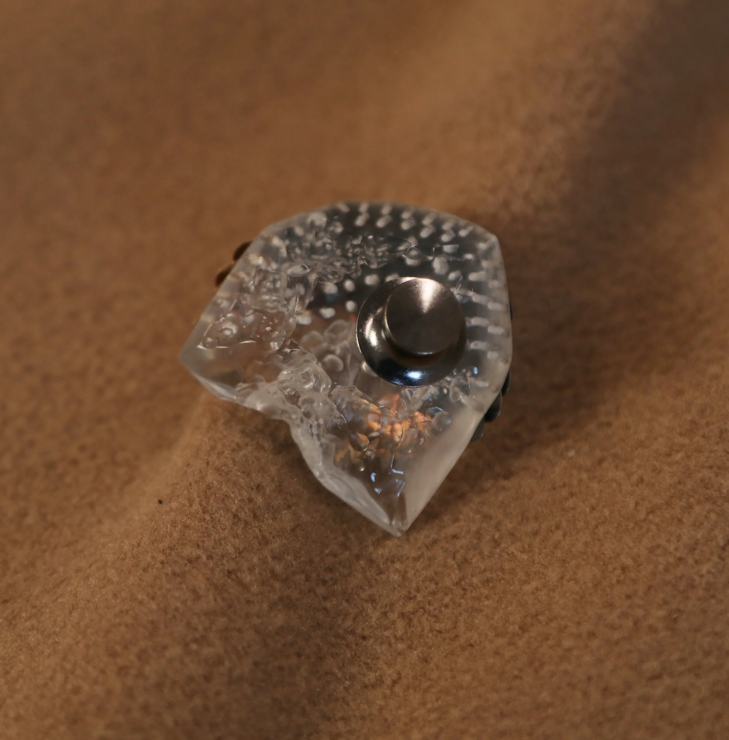 murm mini brooch sq reverse.jpg