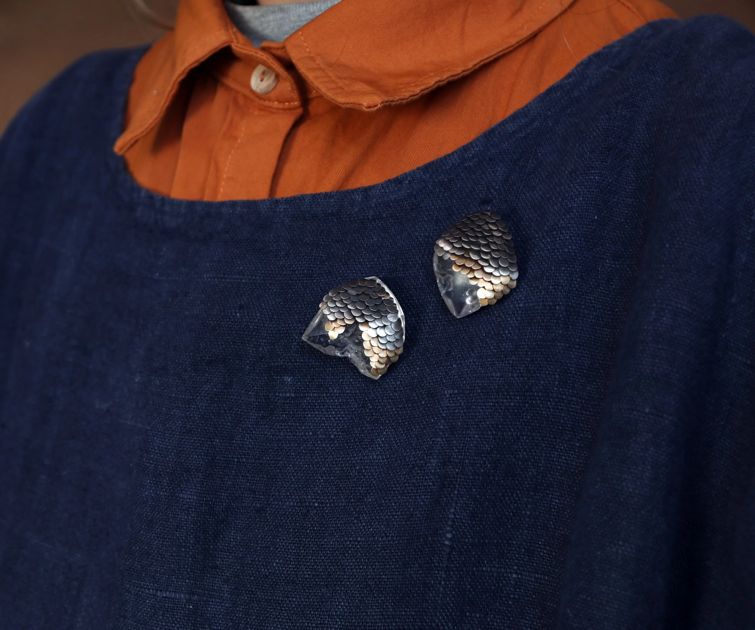 mini murm brooches model.jpg