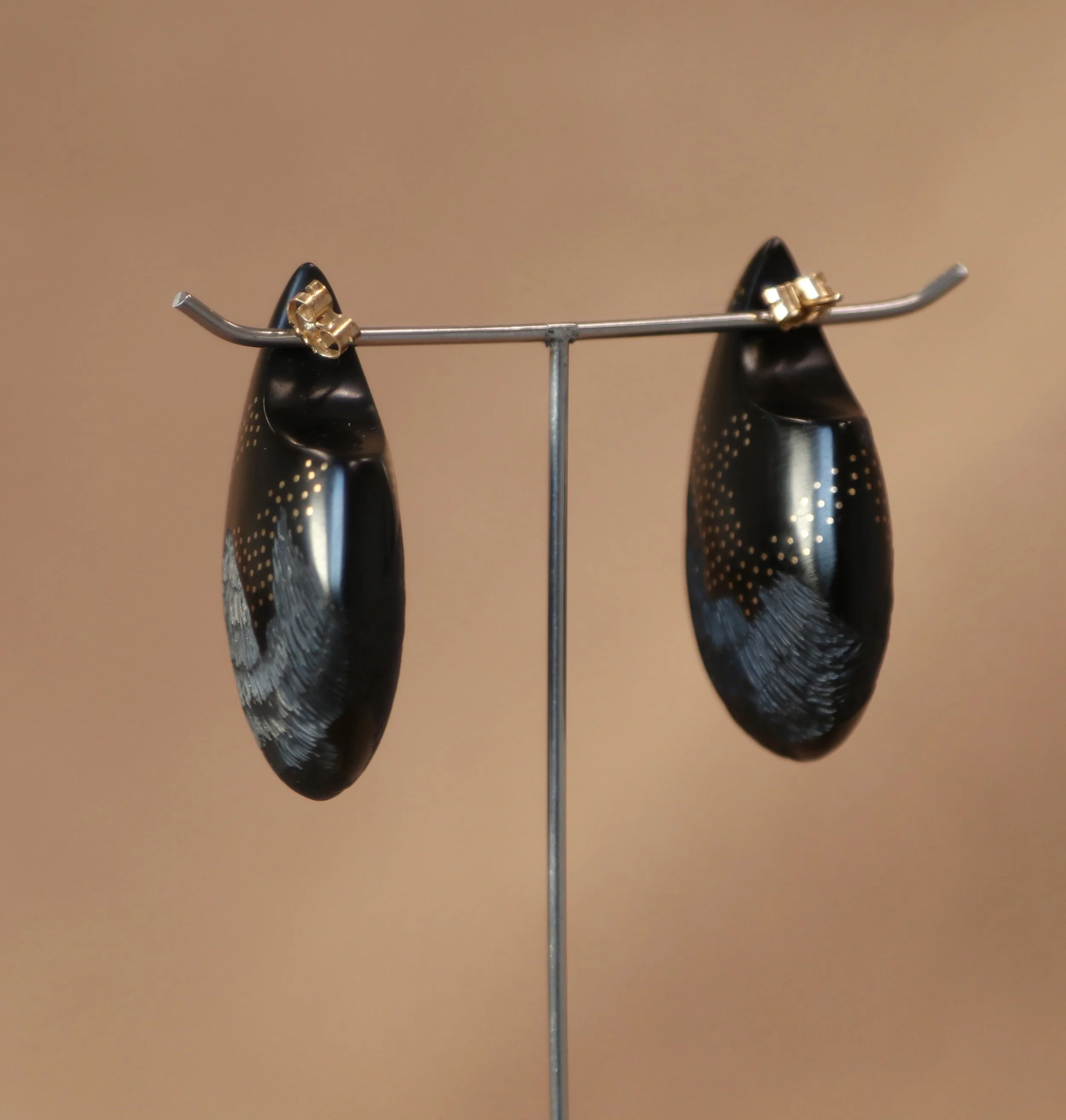 suss black hoops reverse.jpg