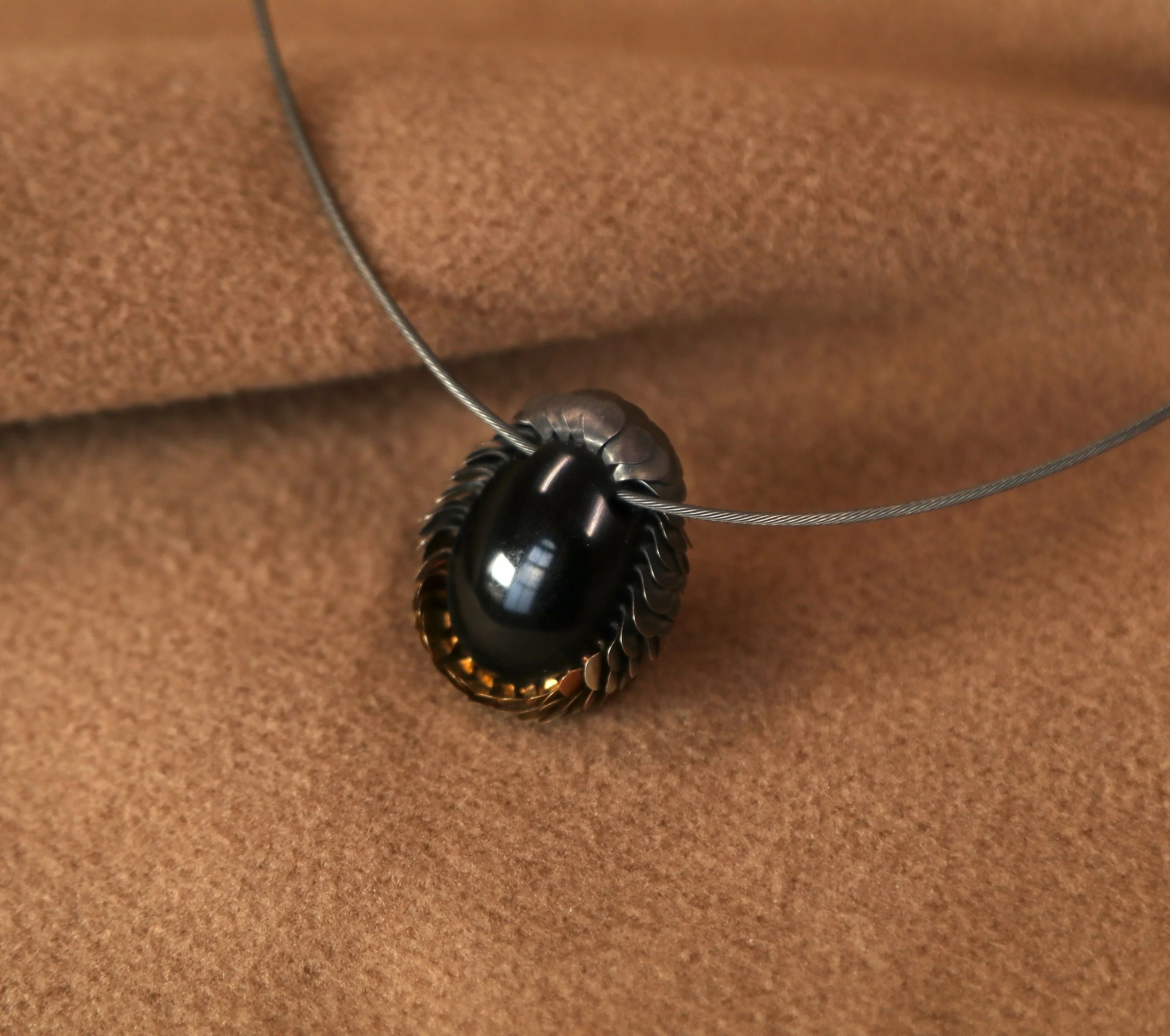 amaru pendant reverse.jpg