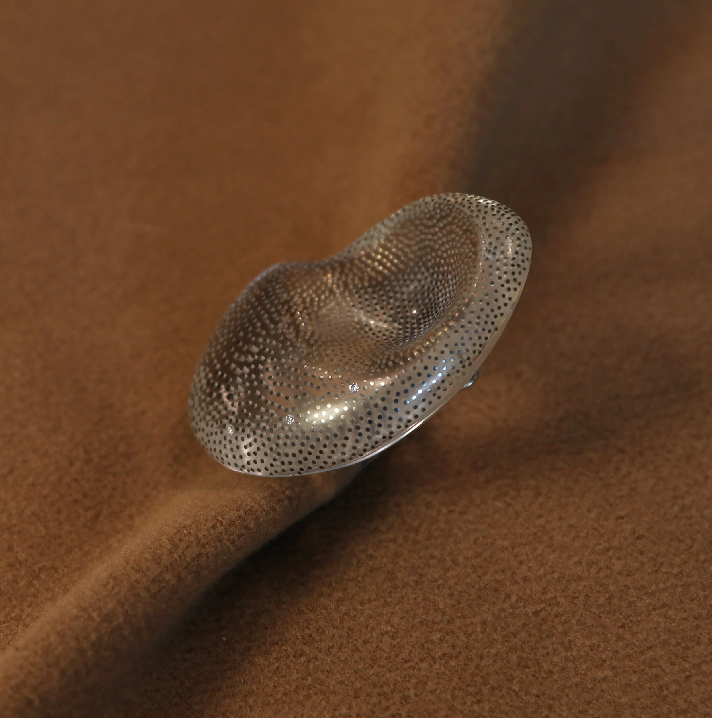 chroma brooch 4.jpg