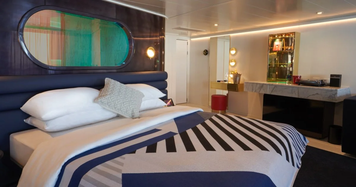 IMG-STE-brilliant-suite-architectural-interior-bedroom-v1-01-4729-1200x630.jpg