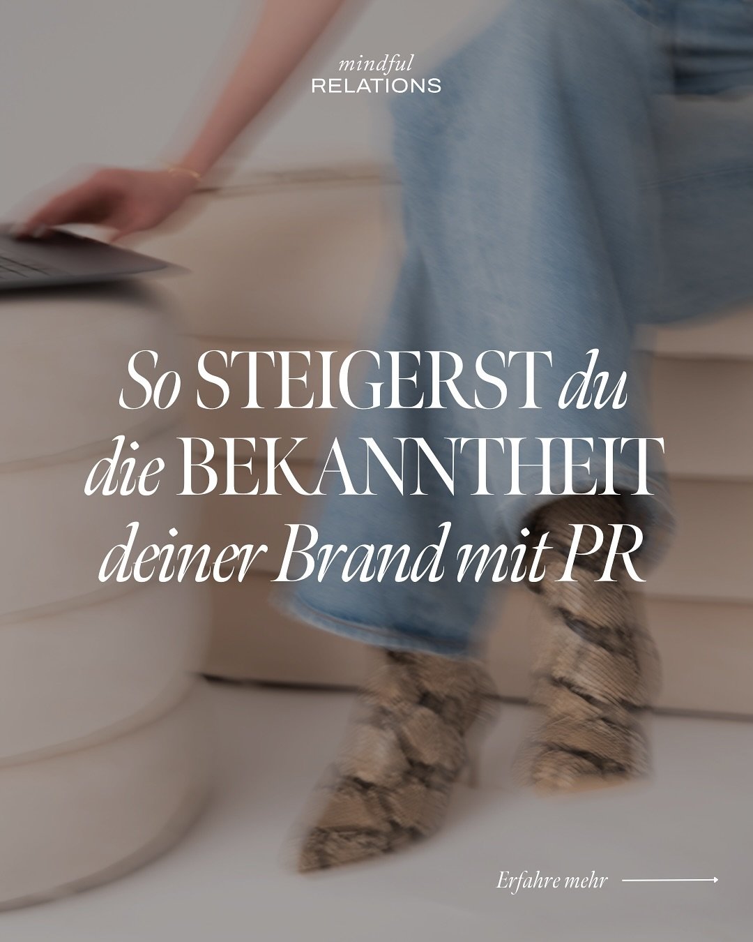 Mehr Sichtbarkeit f&uuml;r deine Brand? 🪩 Effektive PR ist der Schl&uuml;ssel, um aus der Masse hervorstechen und genau die Kund:innen zu erreichen, die du dir w&uuml;nscht. Wenn du dir mehr Bekanntheit f&uuml;r dein Business w&uuml;nscht, starte da