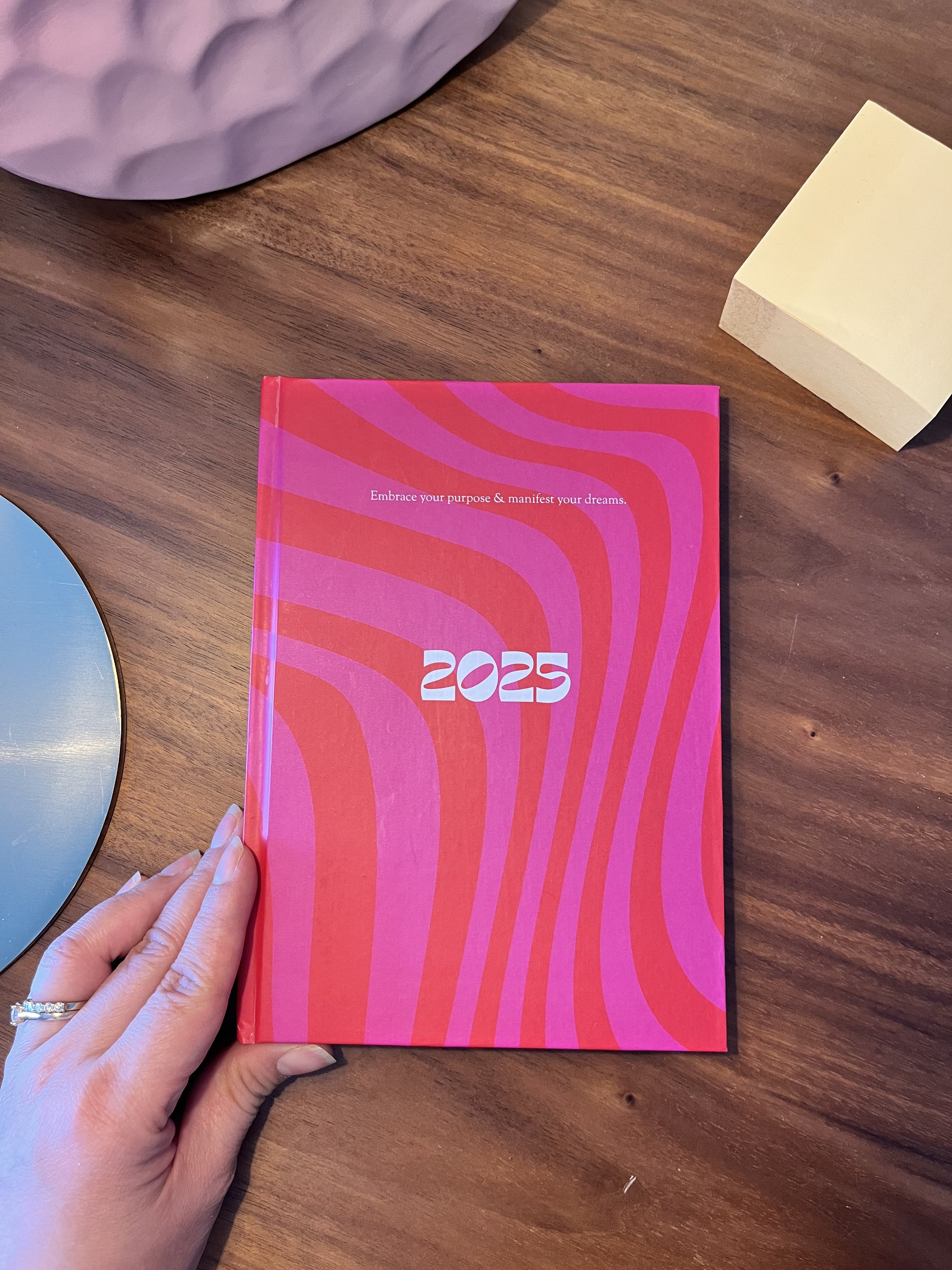 Let's Talk About Your 2025 Glow Up! 🌟