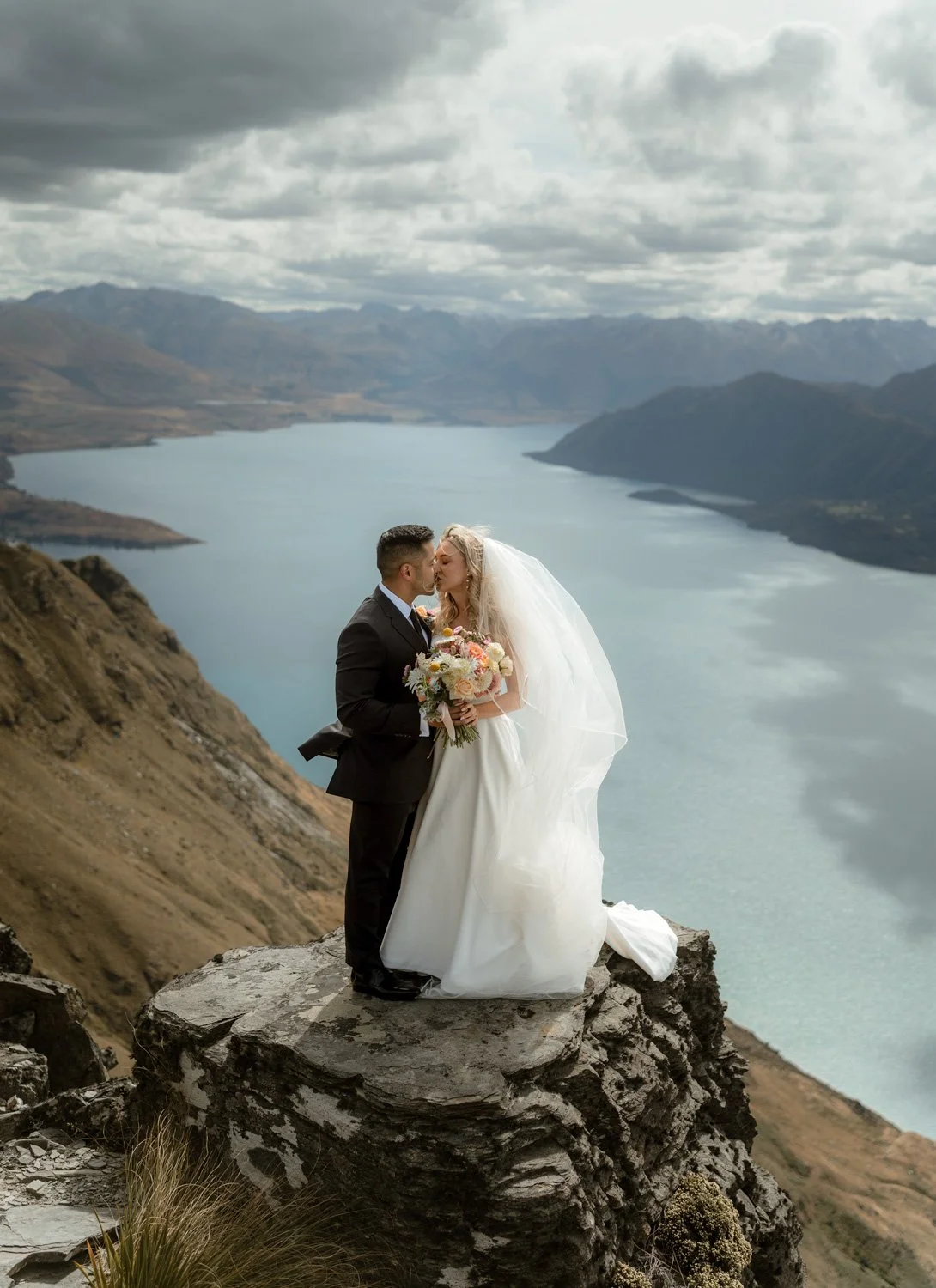 best-wedding-photographer-queenstown-cecil-peak.jpg