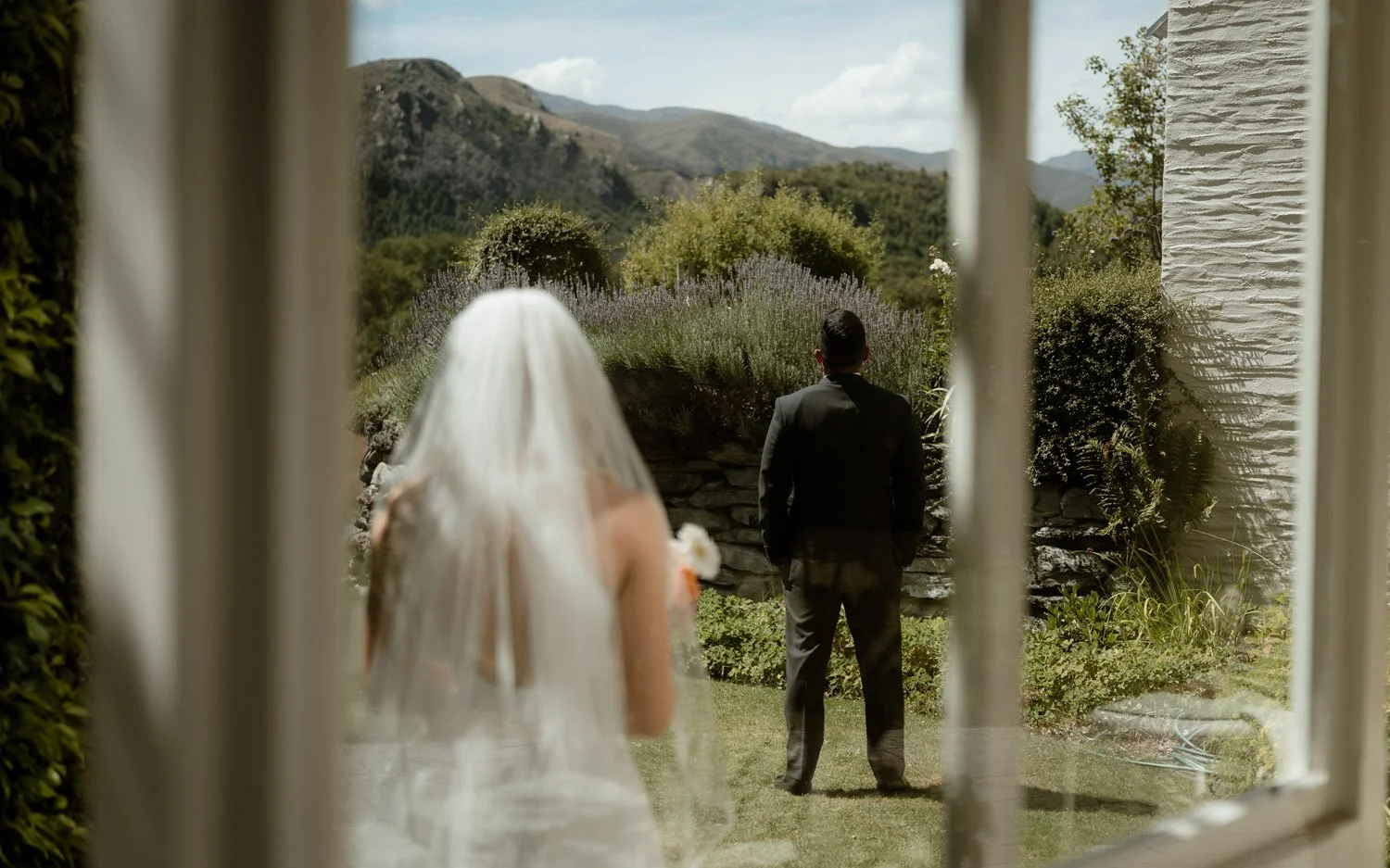 Queenstown-millbrook-wedding-first-look.jpg