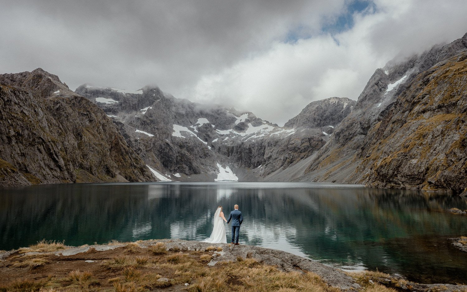 Lake Erskine elopement is a perfect adventure heli elopement location in Queenstown NZ