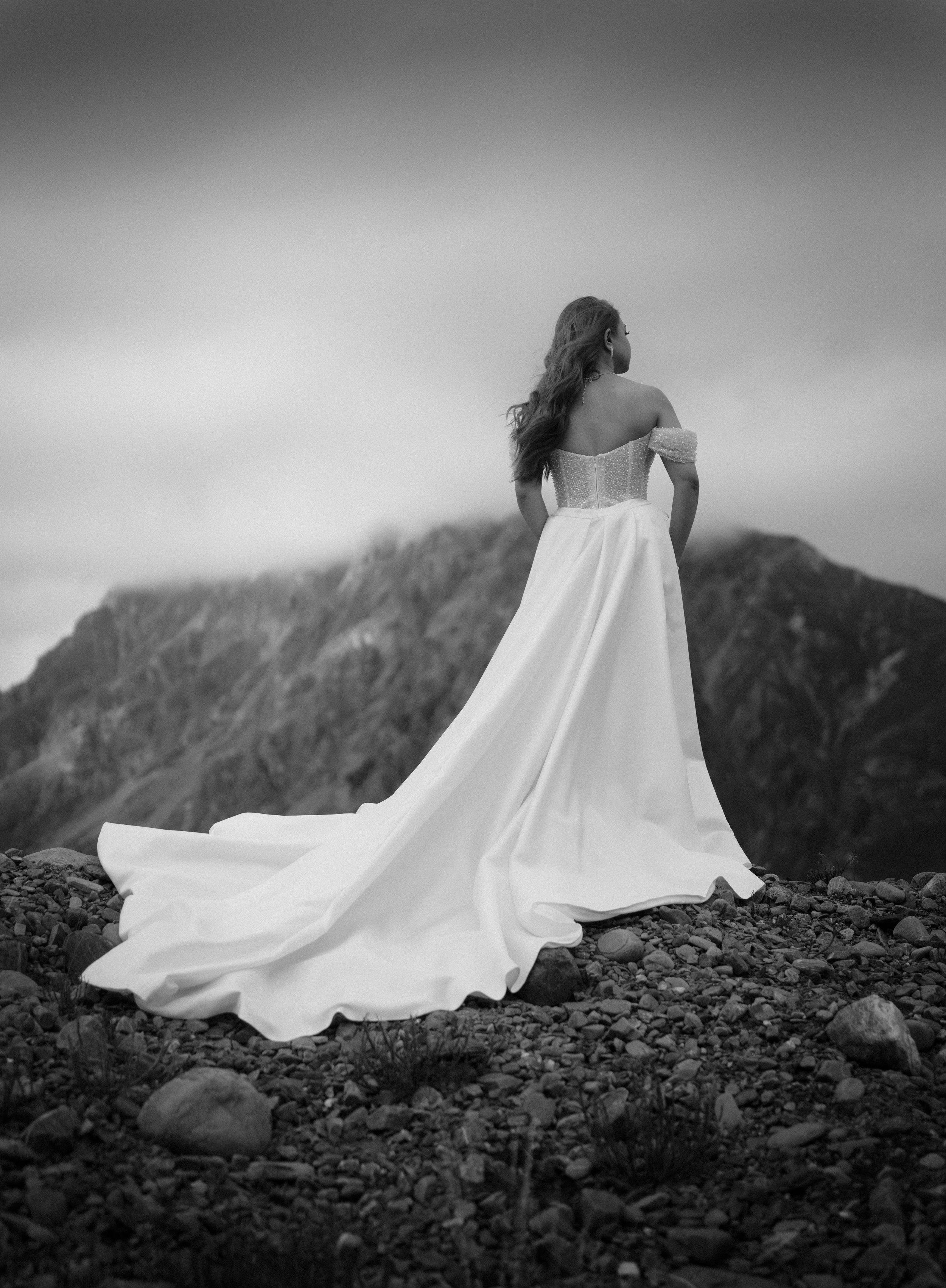 Beautiful wedding dress by Nova in Queenstown New Zealand, photographer by Wild Love Elopements