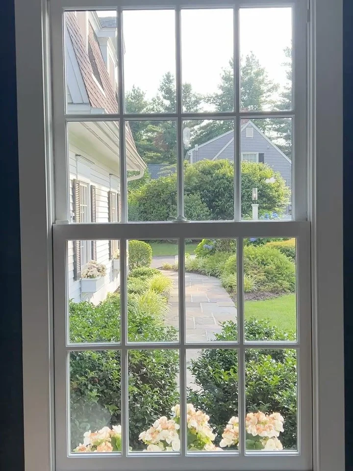 Is this real life?? Some beautiful moments from the past four weeks in our new home! We survived the move to our new place in Connecticut and it is simply lovely here. Especially love the little garden and looking forward to harvesting the tomatoes t