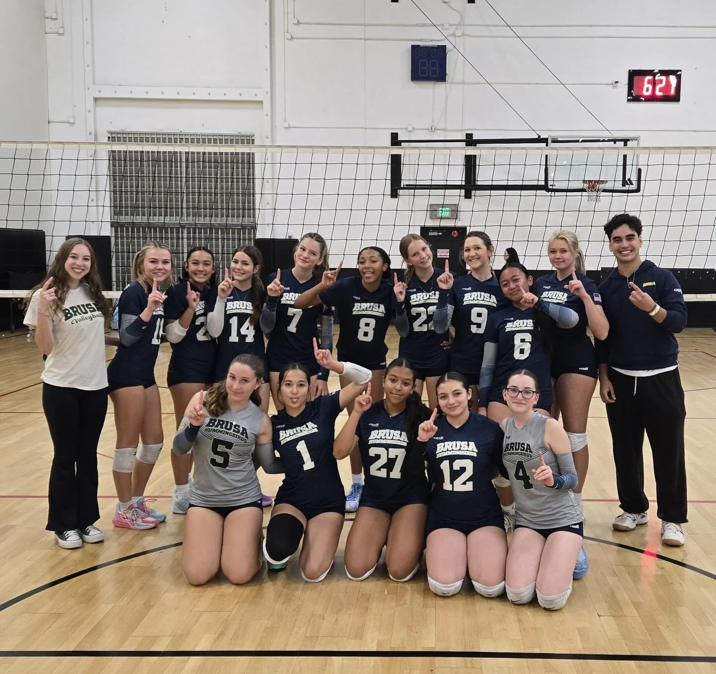 What a great first weekend of play for 15 Costa!!
They went undefeated 6-0 on the weekend and didn&rsquo;t loose a set 💪💪
Huge thanks to our coaches that stepped up to lead them this weekend!