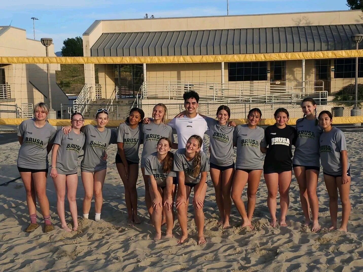 A fun day in the Sand and Sun for 15 Costa/Rafa! ☀️

We love having the opportunity for our indoor teams to cross train in the sand 💪