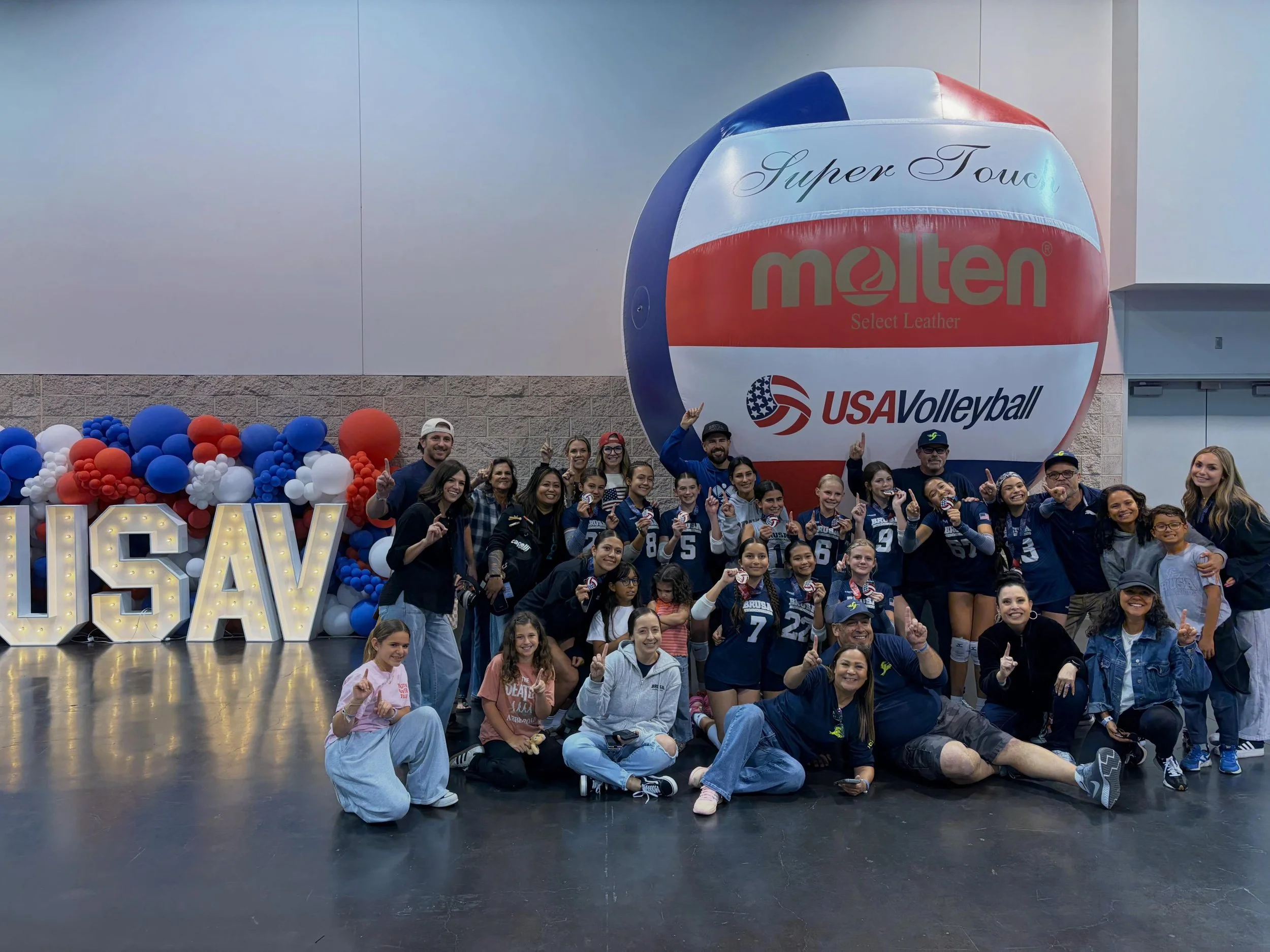 12 Tobi with an AMAZING 3 game finals win to take their division at the SCSN Championships👏👏

This team and all their support is what keeps it going💪