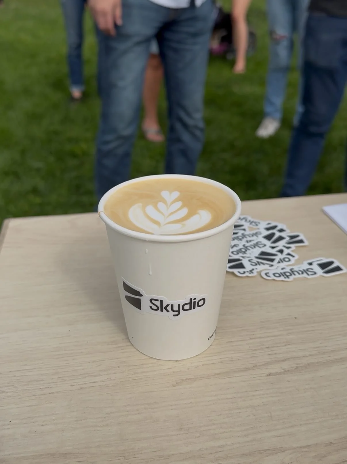 Your brand, our coffee cart&hellip; let&rsquo;s make it happen! ✨
@skydiohq 
-
-
-
#brewmecoffeecart #coffeecart #mobilecoffeecart #customcoffeeart #matcha #latte #monterey #bayarea #custombranding #latteart
