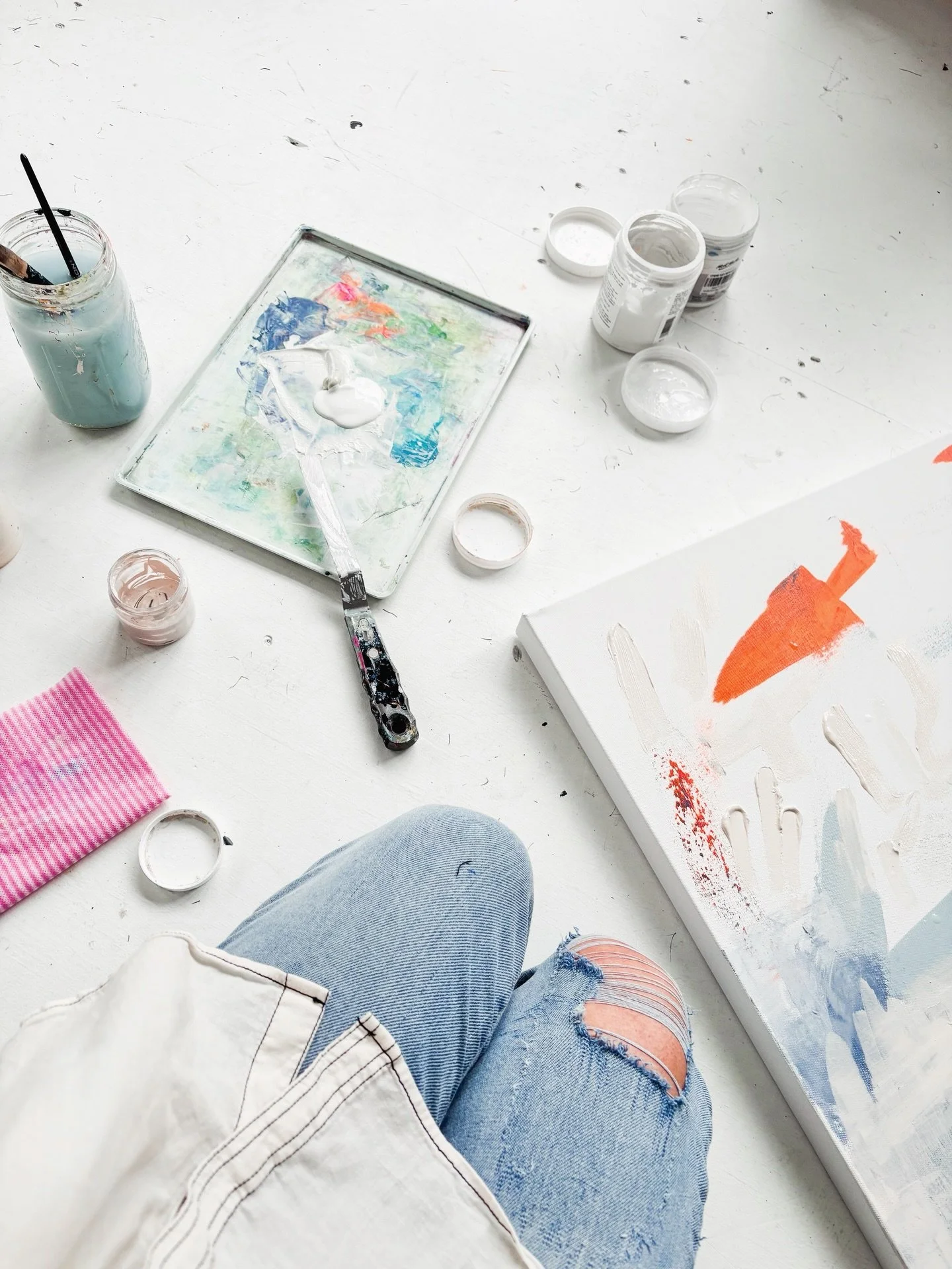 Back in the studio after a sun-soaked reset in Florida&mdash;feeling inspired, refreshed, and ready to paint ☀️
