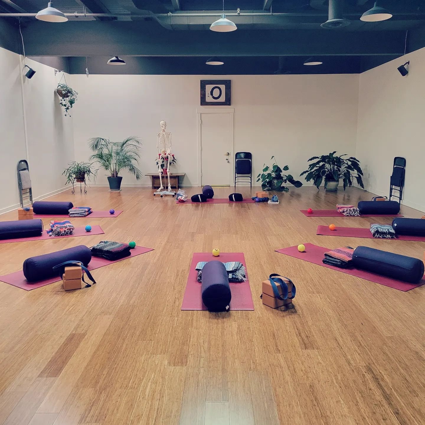 We taught a beautiful Self MFR class today! We focused on the deep core and pelvis. Wonderful information shared by Christine @quasarctrhealing ! Come by in two weeks for our Jaw and Neck Pain class. Feb 8th from 2 to 3:15.