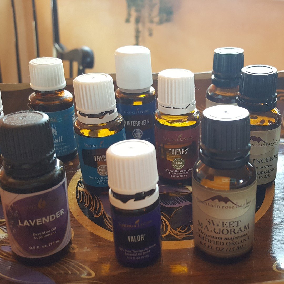 Elevate your massage with aromatherapy, using aromatherapy increases your relaxation and calmness! I use @youngliving and @mountainroseherbs, a local company here in Euegene. What's your favorite scent?