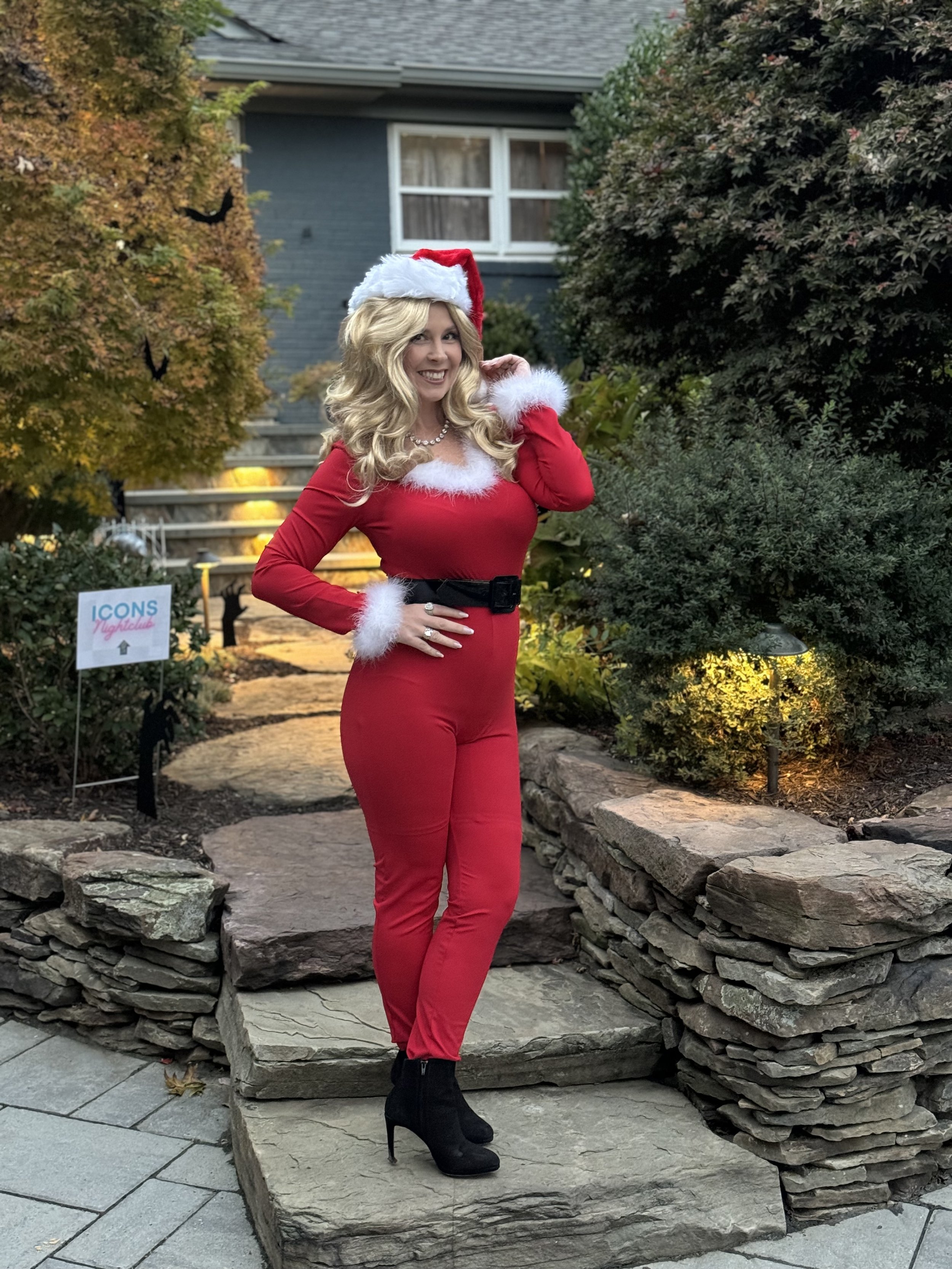 A guest at my neighbor's Diva Halloween party. I proudly took home the Best Costume trophy. (I was Mariah Carey - the Christmas version).