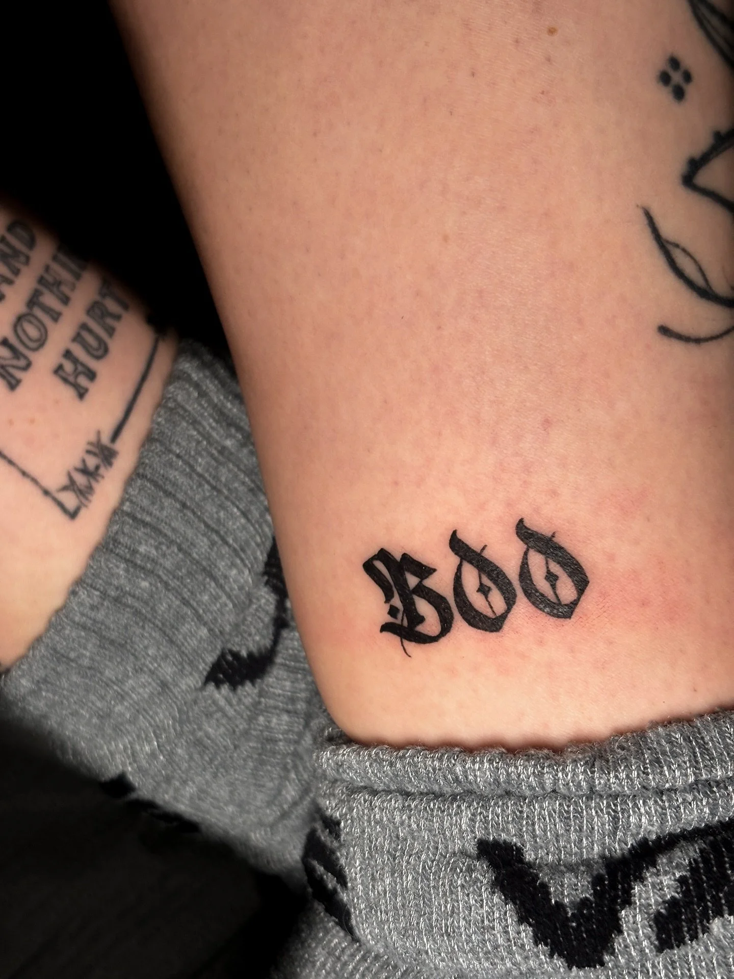 A small birthday tattoo for my eternal darling vampire @fae.champagne 🕸️🖤 their birthday falls on the flash day so let&rsquo;s get SPOOKY. 

Booking end of October/November! DM or use my booking form to book. 

❦
 ❦
 ❦
 ❦
 #montrealtattoo #montreal