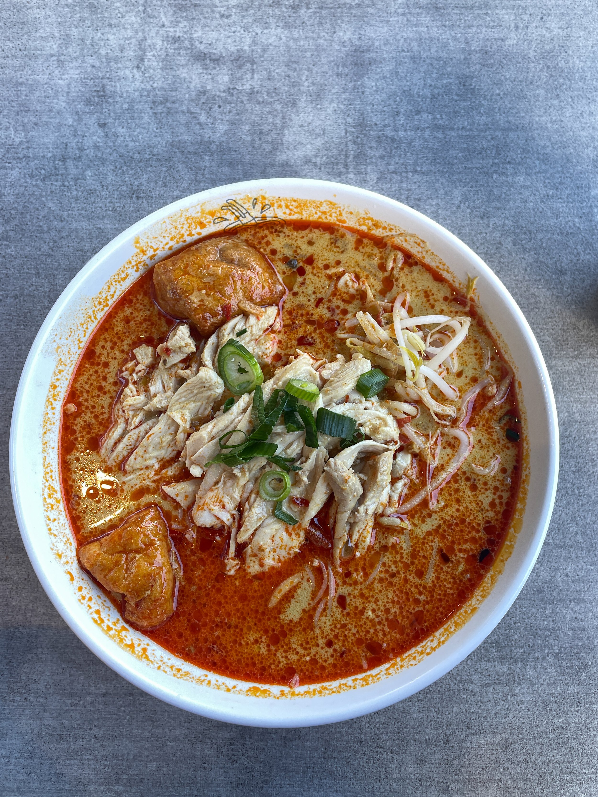 chicken laksa.jpg