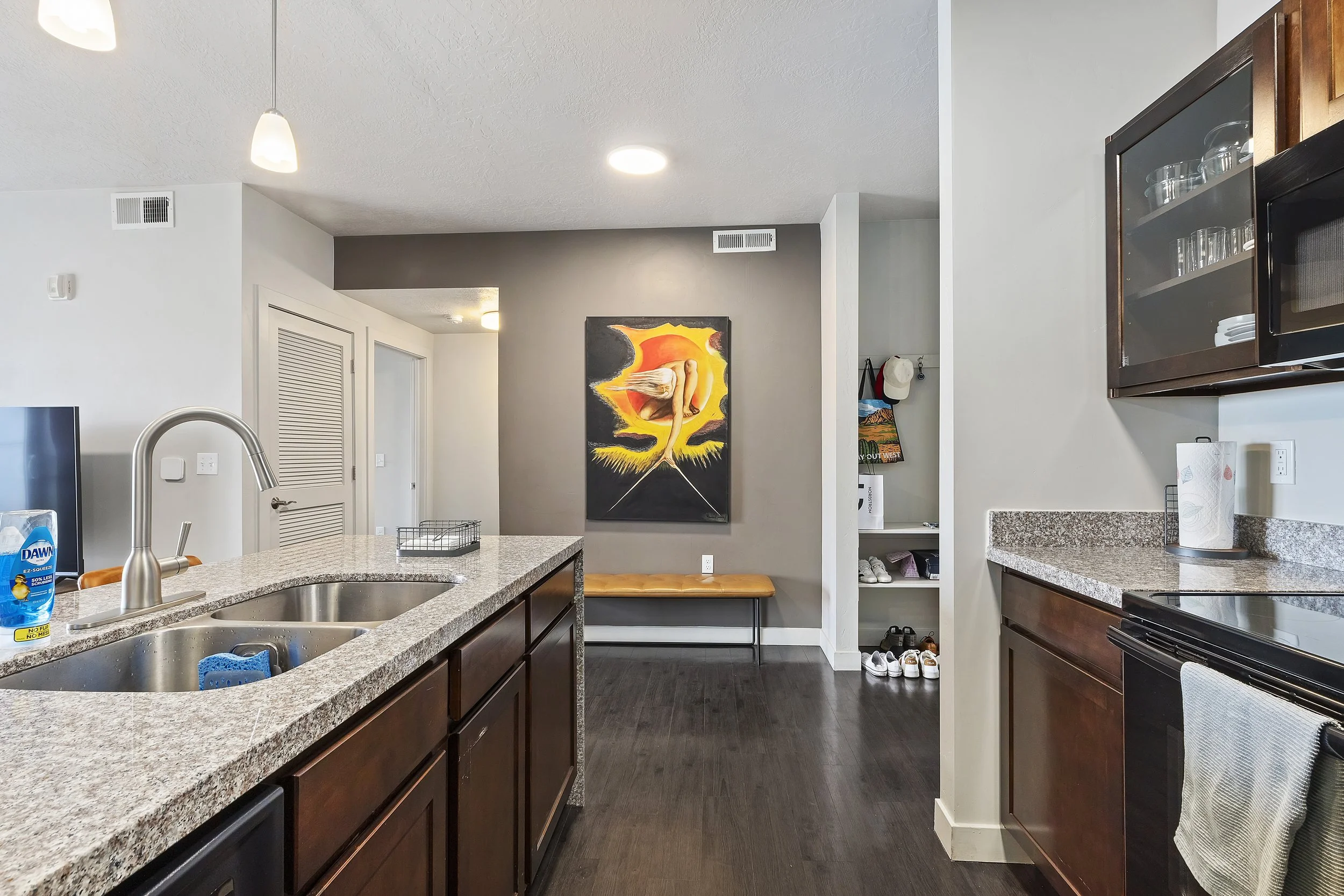 12-Kitchen.jpg