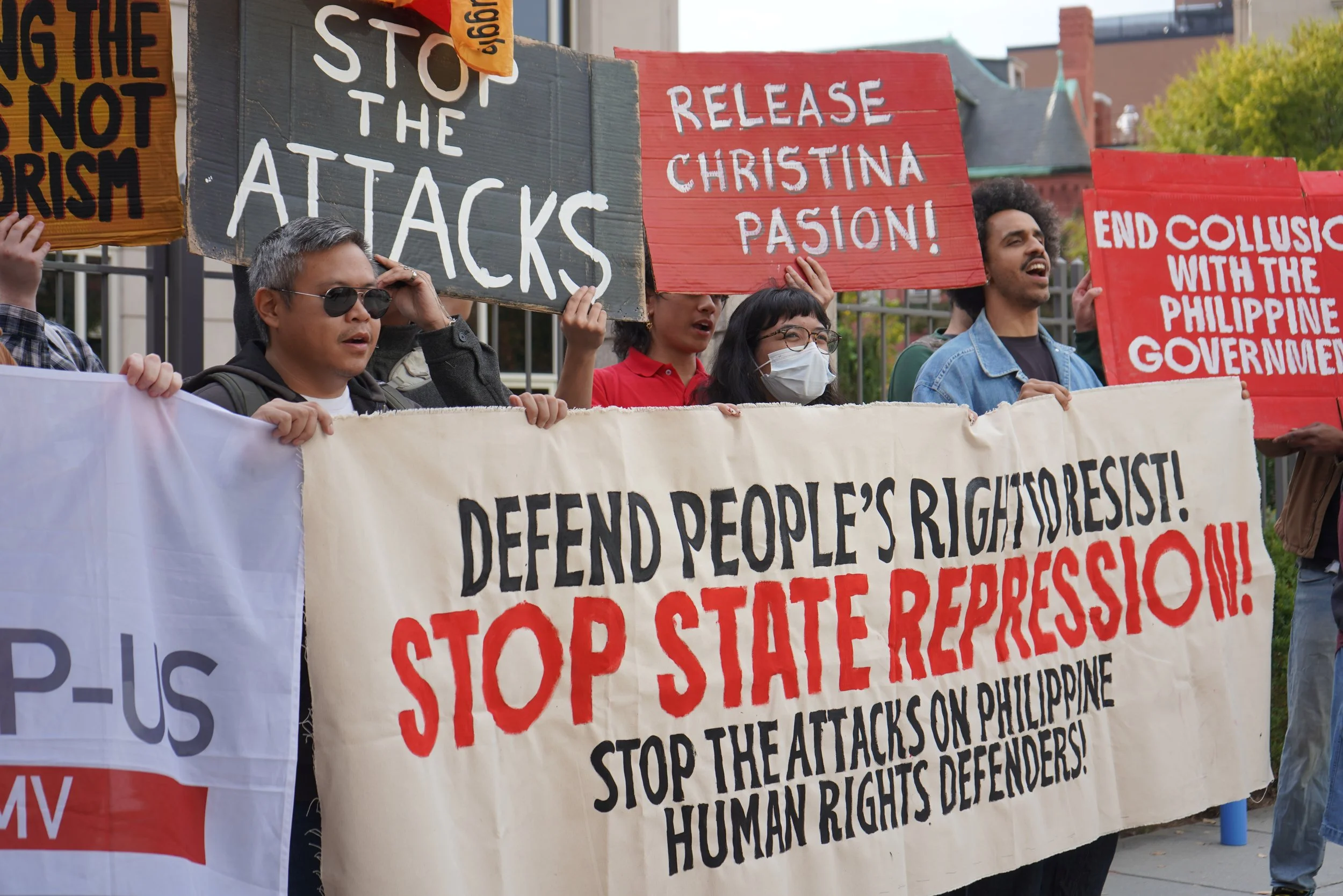 Banner at Philippines Embassy.JPG