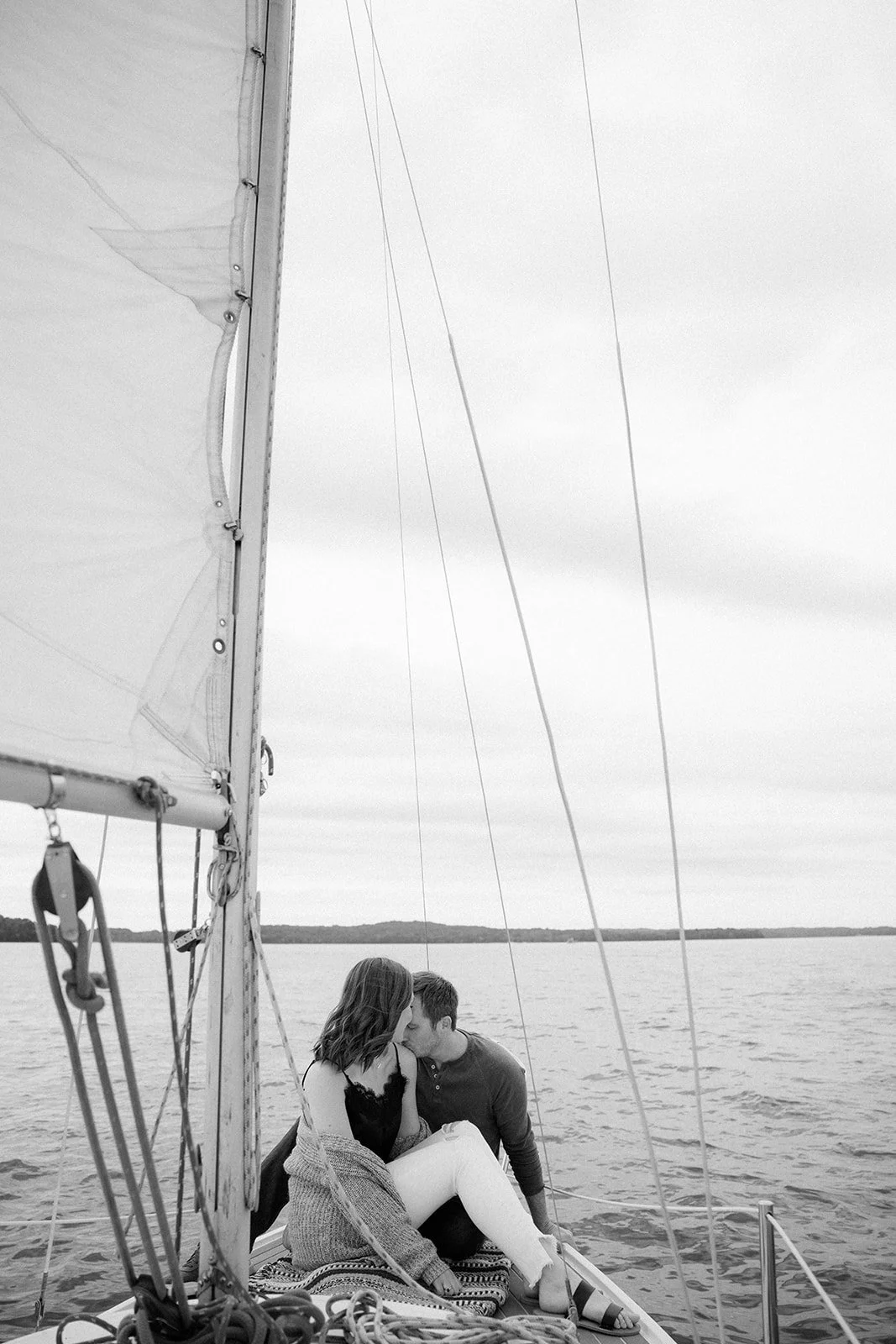 Elopement-Sailboat-Nashville-TN-16.jpg