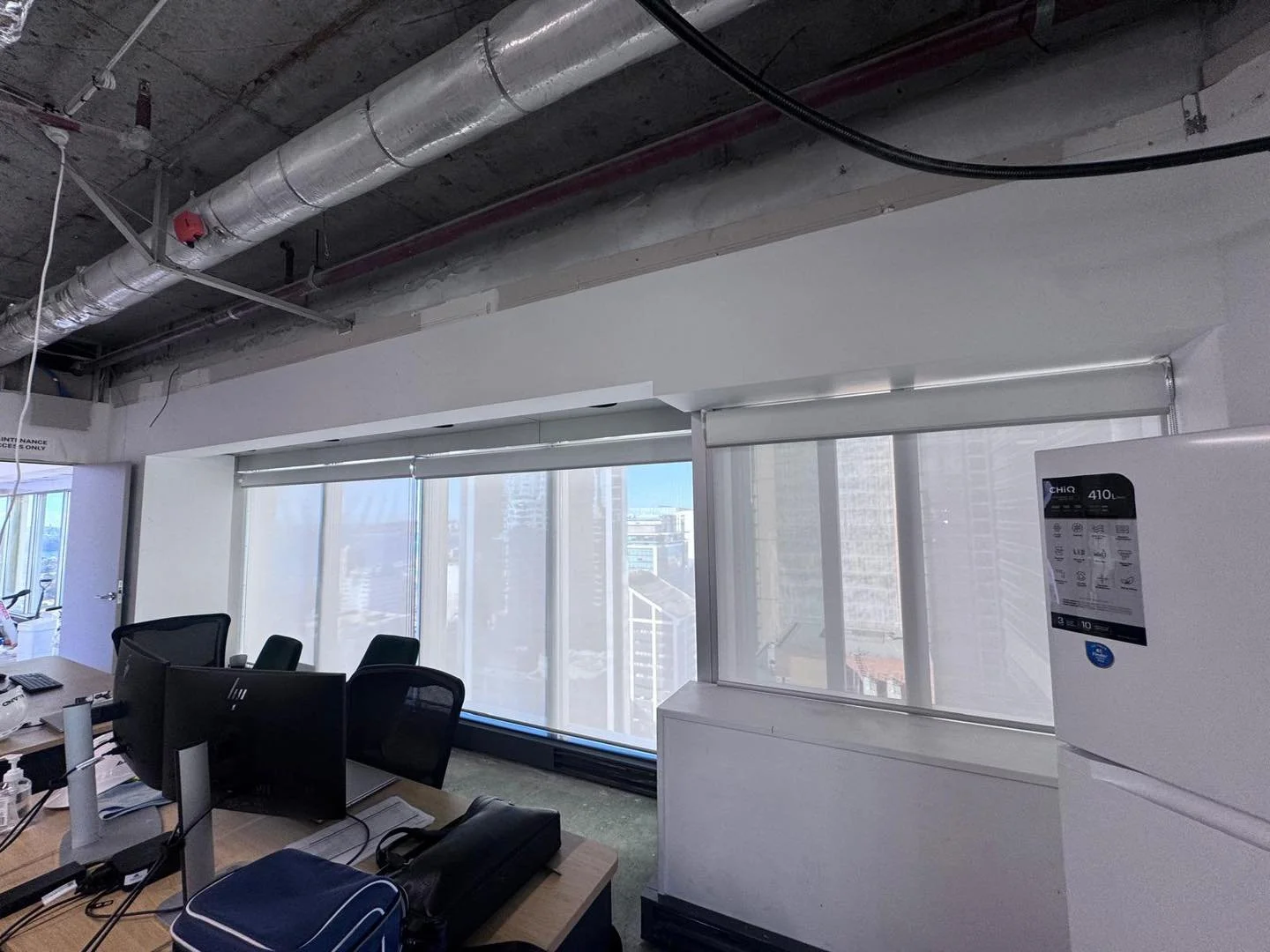 Blocking the glare, without blocking the view 👌

When you&rsquo;ve got a view like this, the last thing you want to do is cover it up.

The right window furnishings can help cut down harsh glare and make your space more comfortable, while still allo
