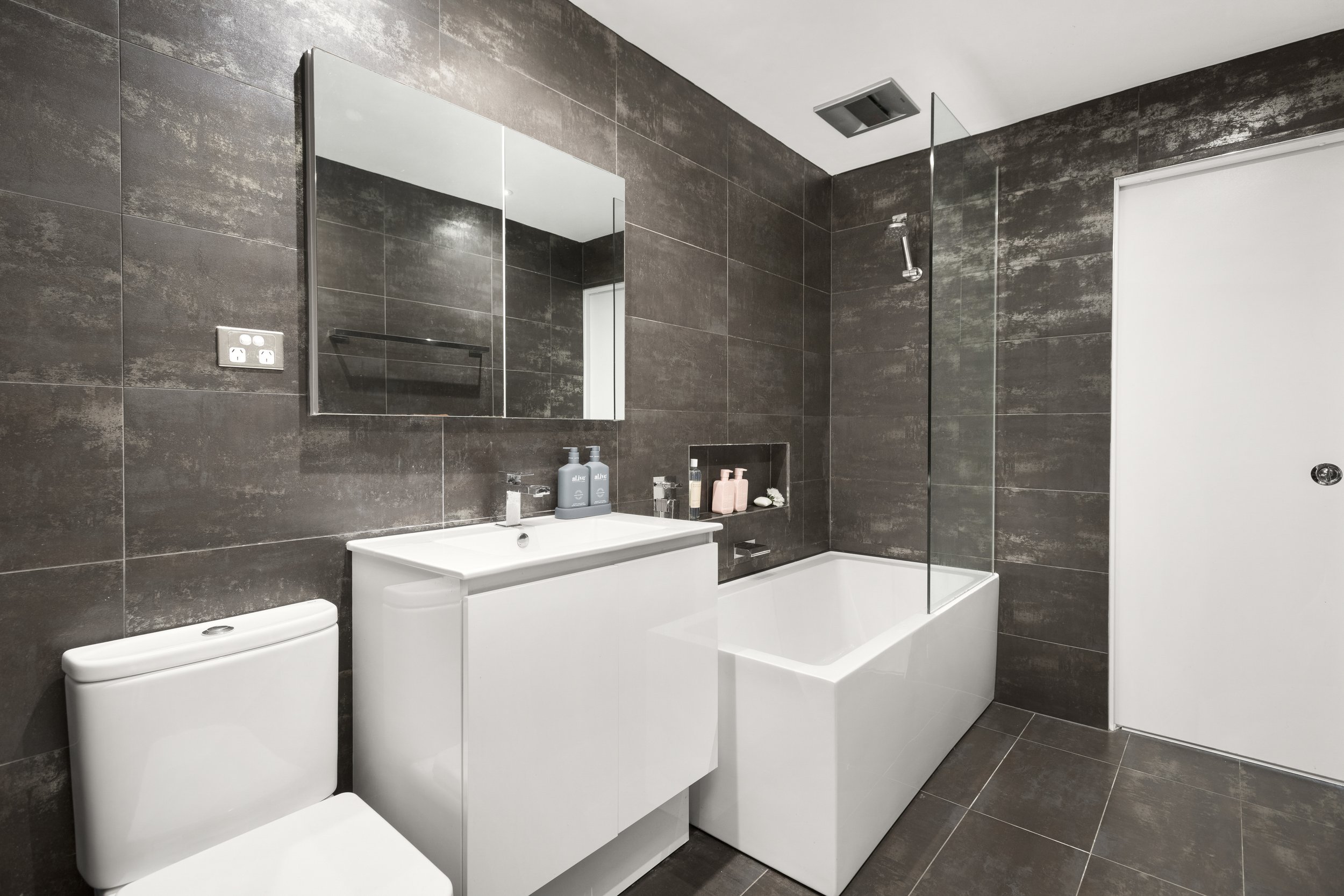 27_Thornbury_020.jpg