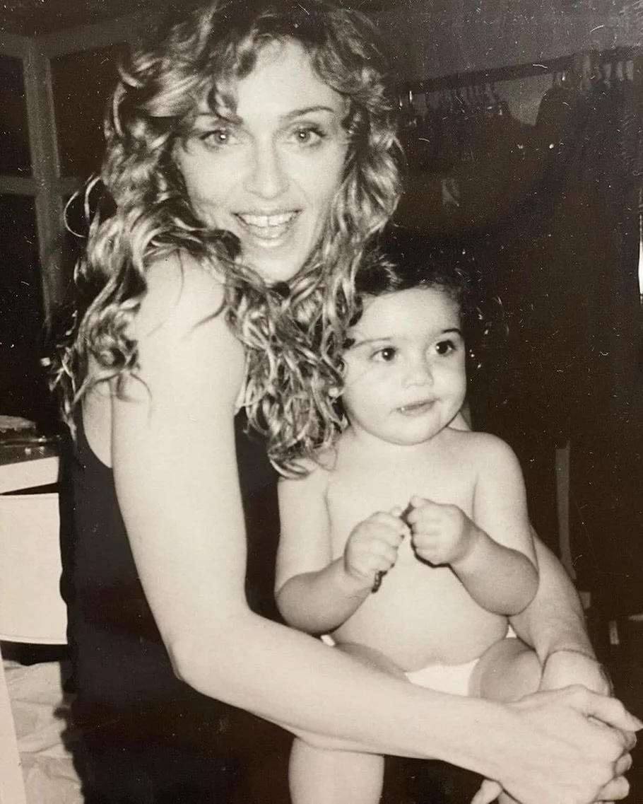 @aparentlykidding #internationalwomensday 

Madonna and daughter Lourdes.