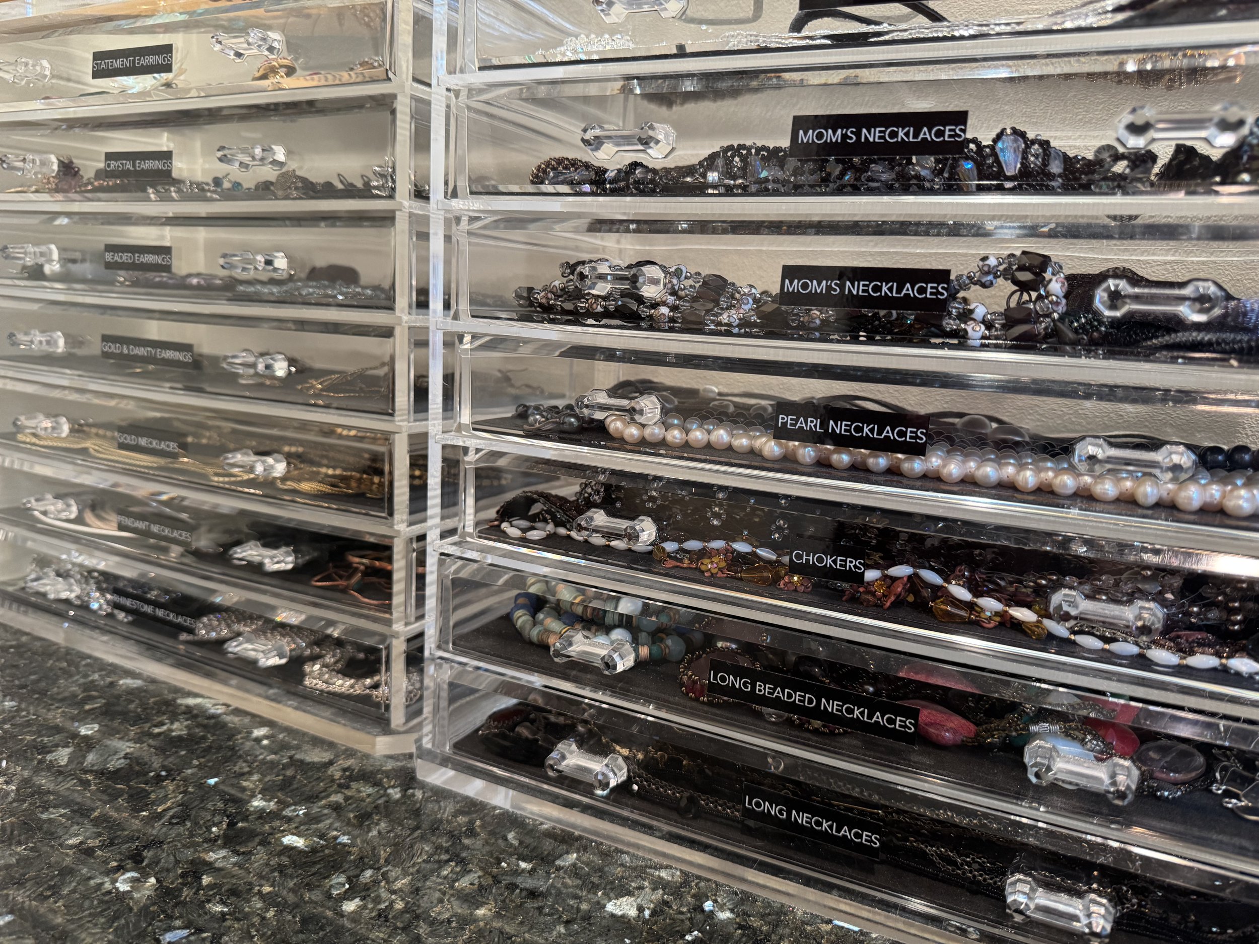 Organized jewelry
