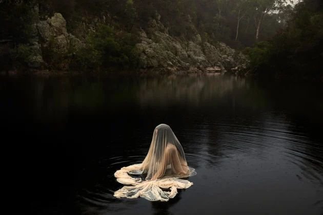 The Descent of Venus Oil