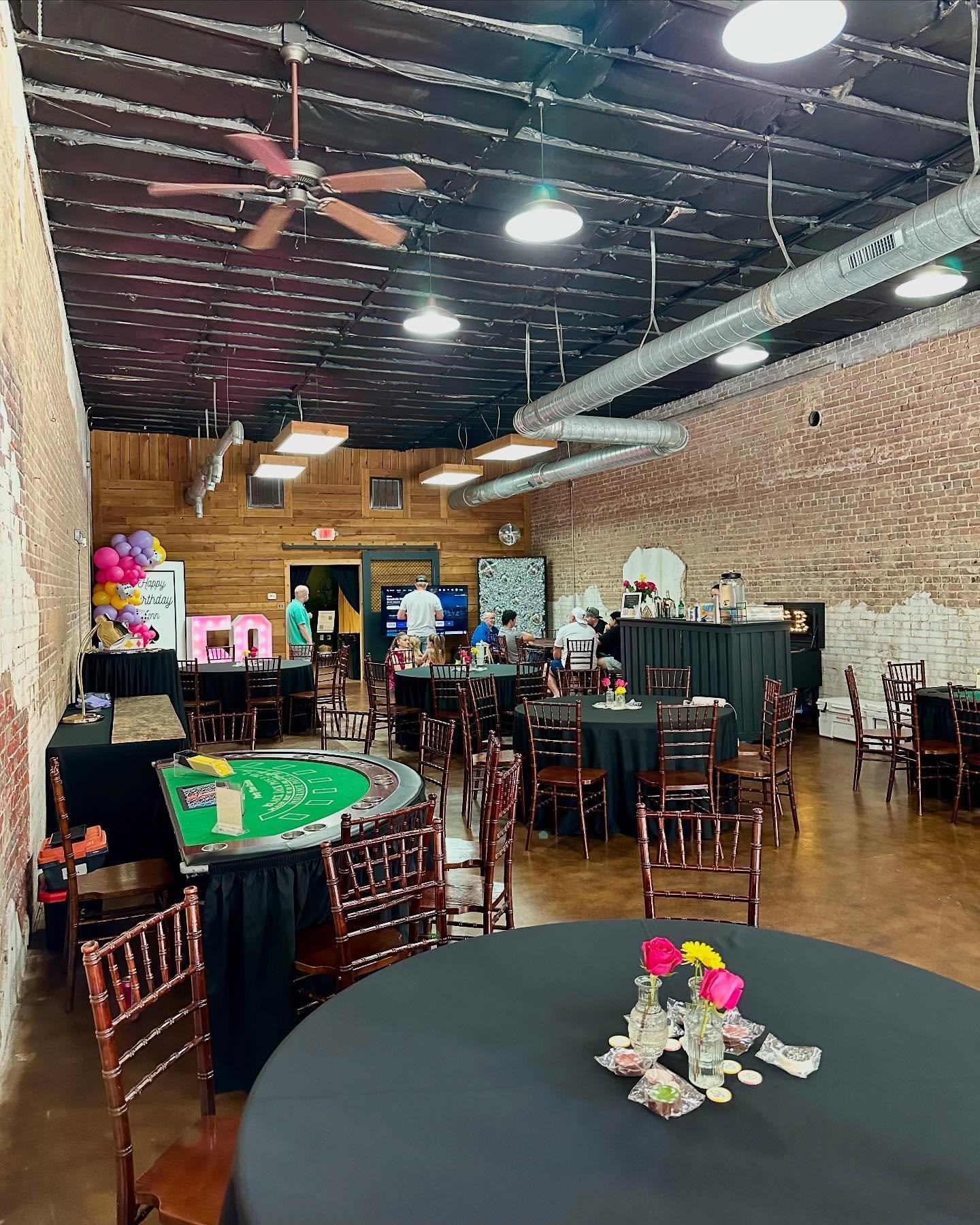 A very special surprise 50th birthday celebration ♠️💖🎲
- bartending by @ruffdraft_co (the BEST)
- casino games by Monte Carlo Magic
- decor by @emkaycreations_
- cake by @candyhaven