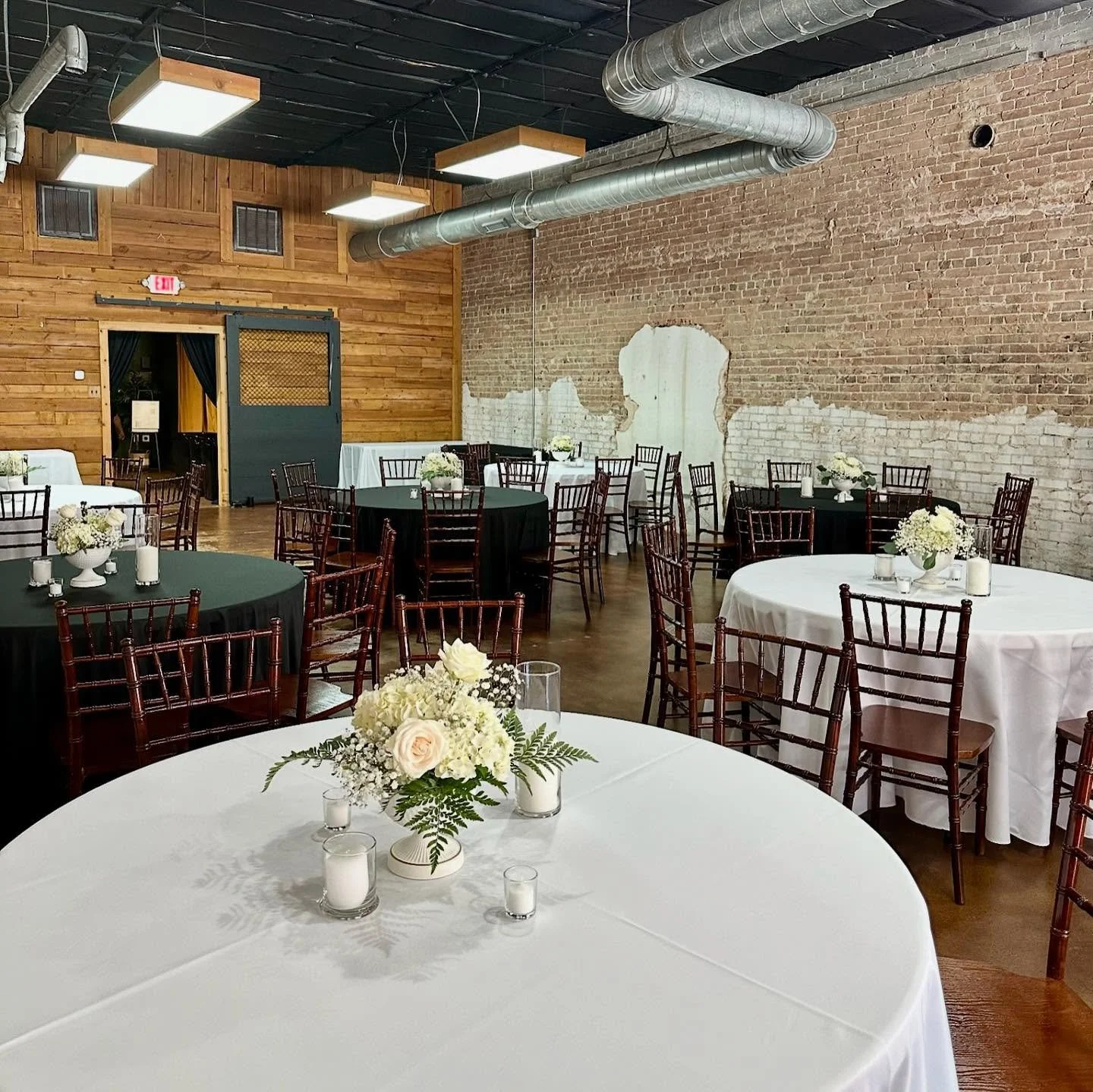 Your event, our venue! We’re ready to help bring your next event to life โจ
* Pricing will be increasing October 1st! - book now to lock in our current rates! www.rileysroomeventstudio.com