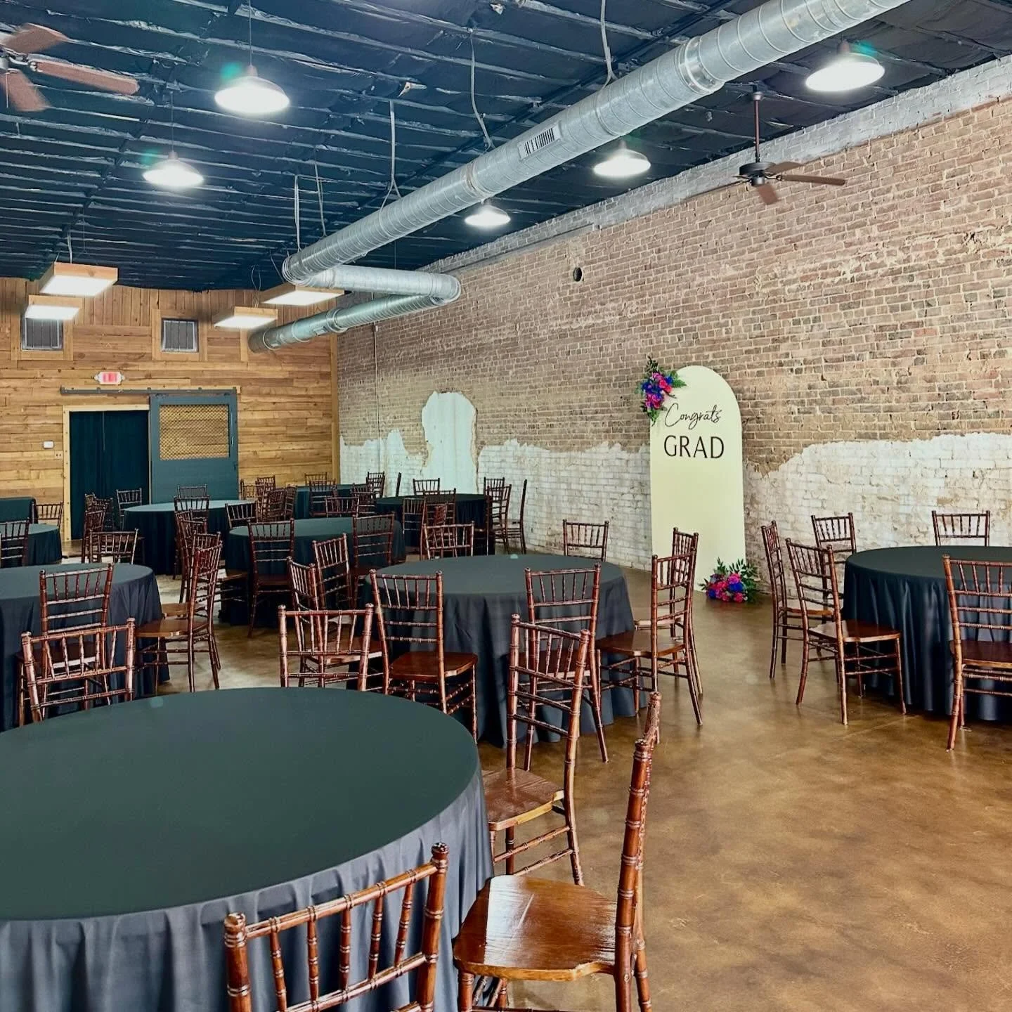 2026 grads - it&rsquo;s your turn 🎓 if you haven&rsquo;t already booked your grad party, the time is NOW! May dates are already filling up quickly. Can&rsquo;t wait to celebrate with ya ✨