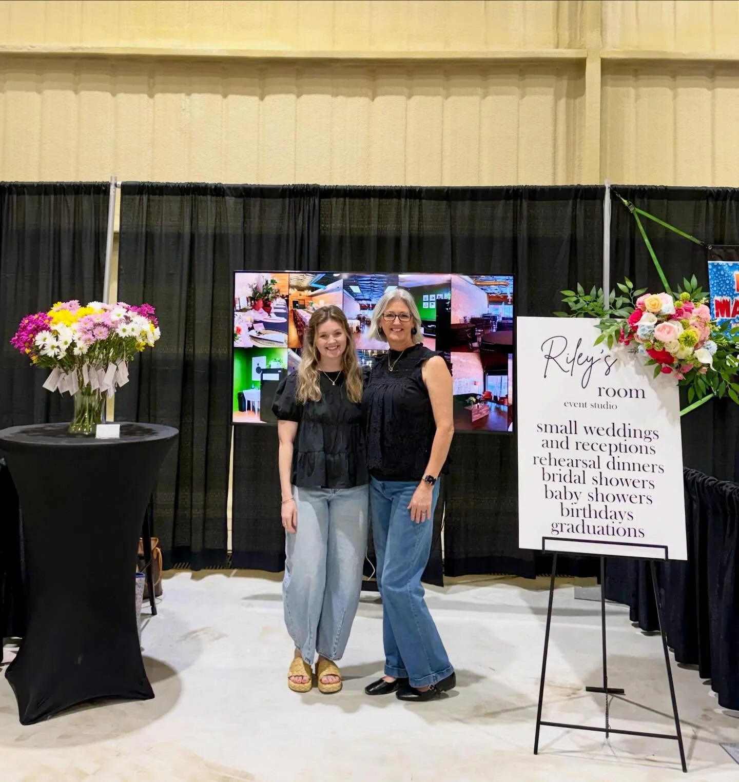 North Texas Bridal Show TODAY from 10:00 to 1:00! 🤍 come see us and all the other amazing vendors!

@5starrental