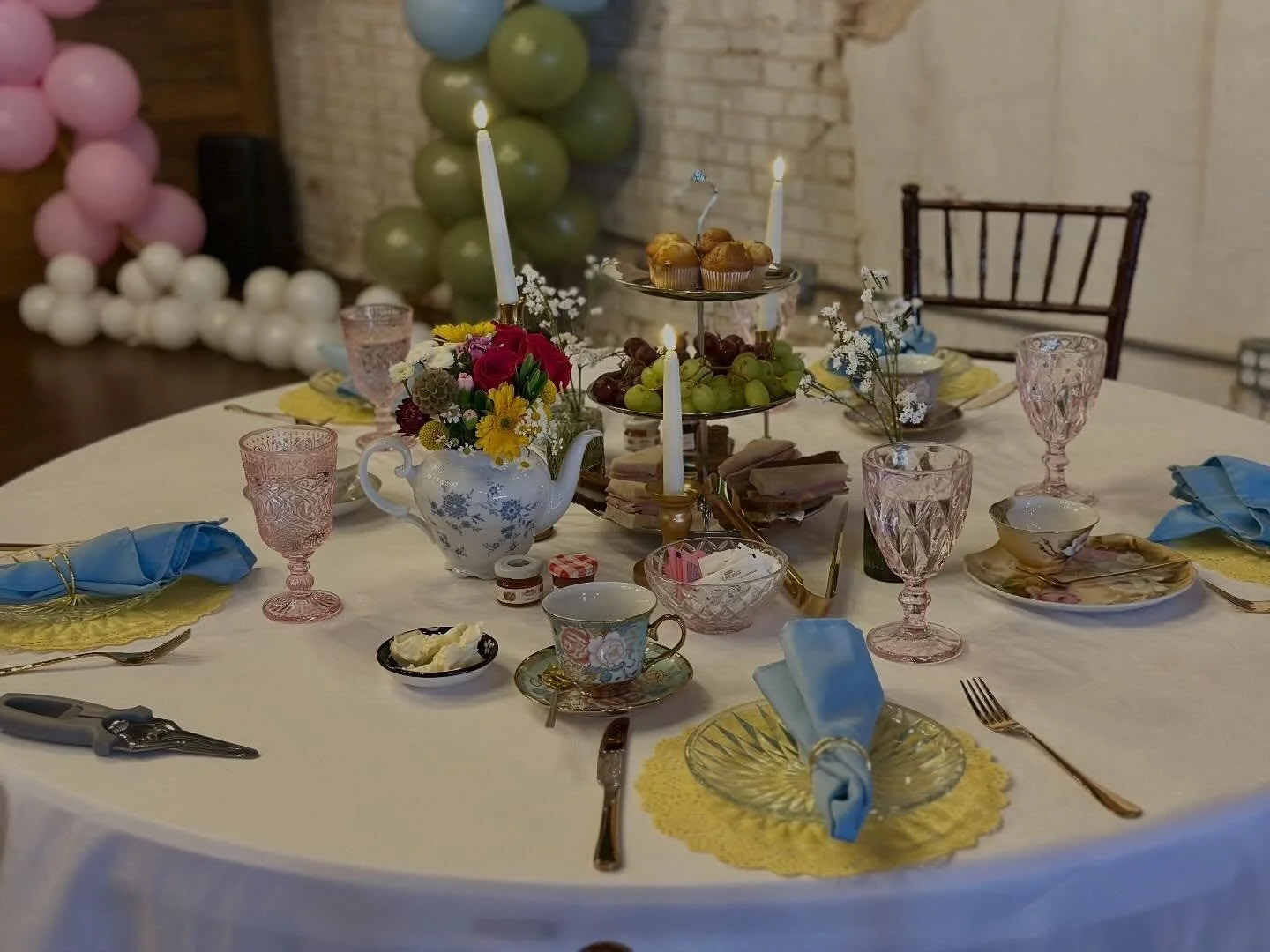 This morning&rsquo;s bridal tea party 🫖🌸