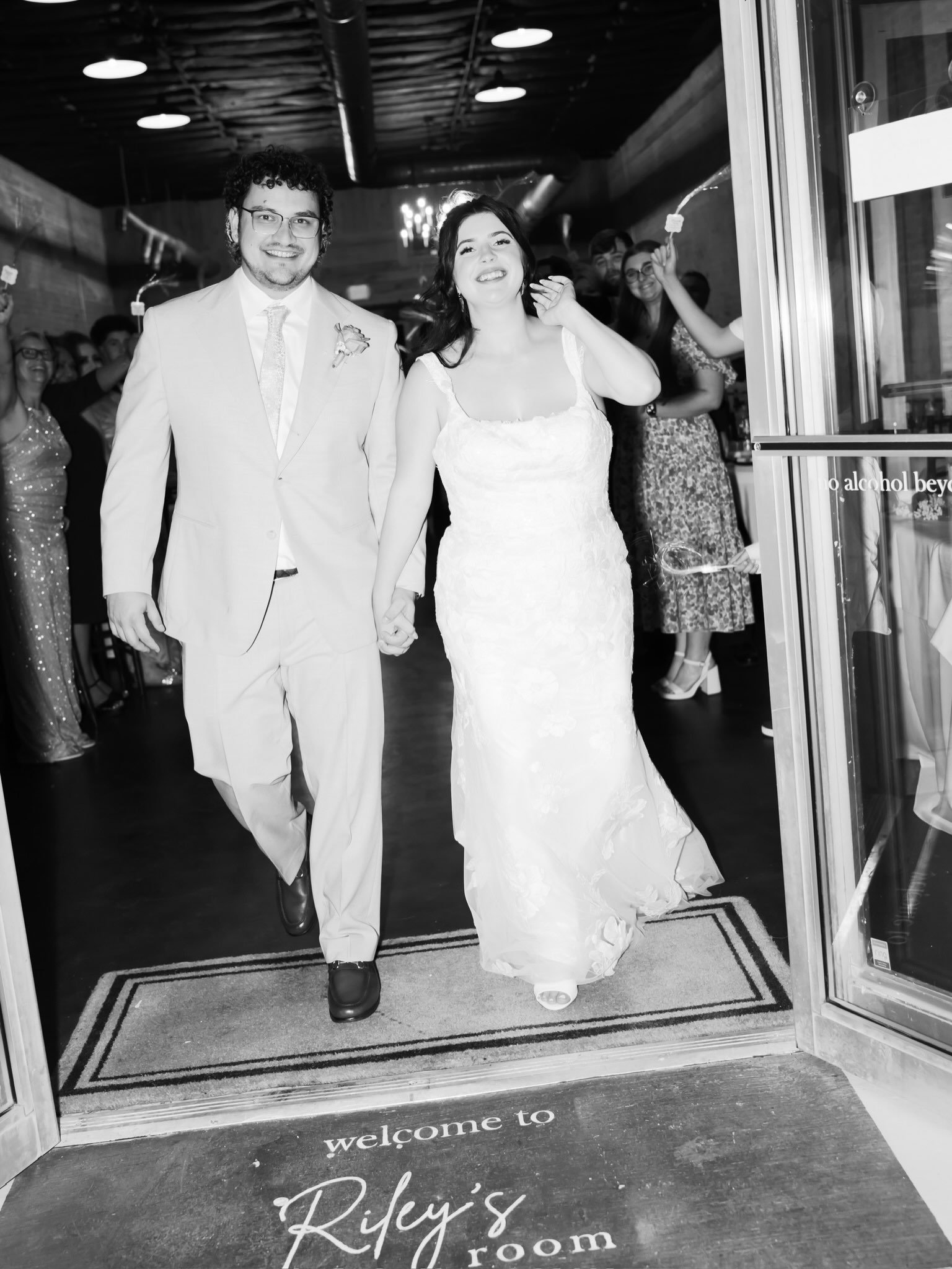 A night to remember ✨ a beautiful reception at Riley&rsquo;s Room!

Photographer - @rachelsakakeenyphotography 
Coordinator - @celebrationsbypaige 
Catering - @pdsmexicancuisine 
Ceremony venue - @littlechapelinthewoods