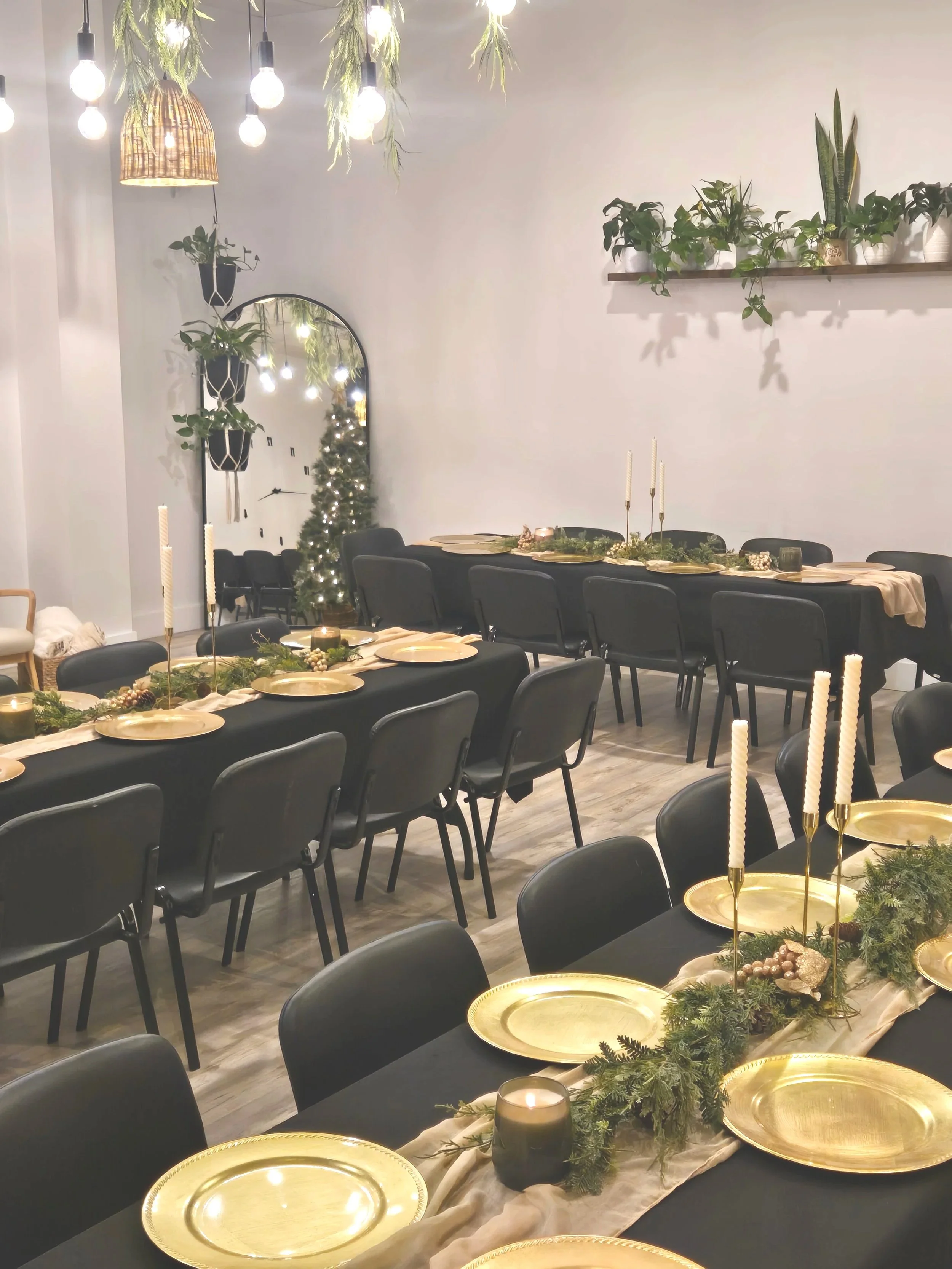 Event Venue at Oasis Events Collective in Sarasota FL. Great for bridal showers, baby showers, birthday party, end of life celebrations, business meetings, worship nights. Cozy, intimate rental space