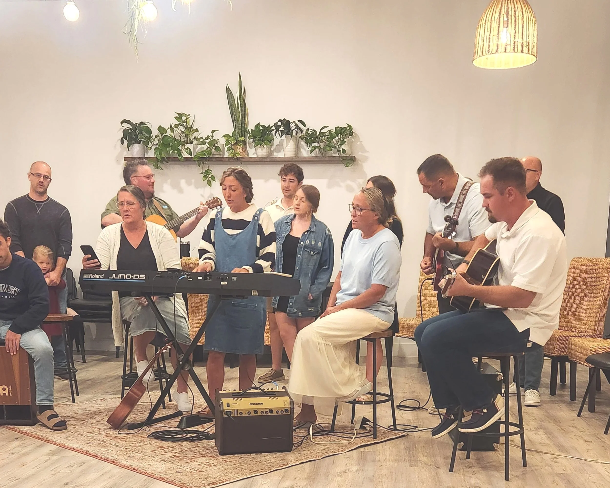 A worship night at the Oasis 
Events Collective in Sarasota FL.  A cozy, intimate venue for baby showers, bridal showers, business meetings, micro weddings near Lakewood Ranch, Ellenton, Bradenton, and Venice