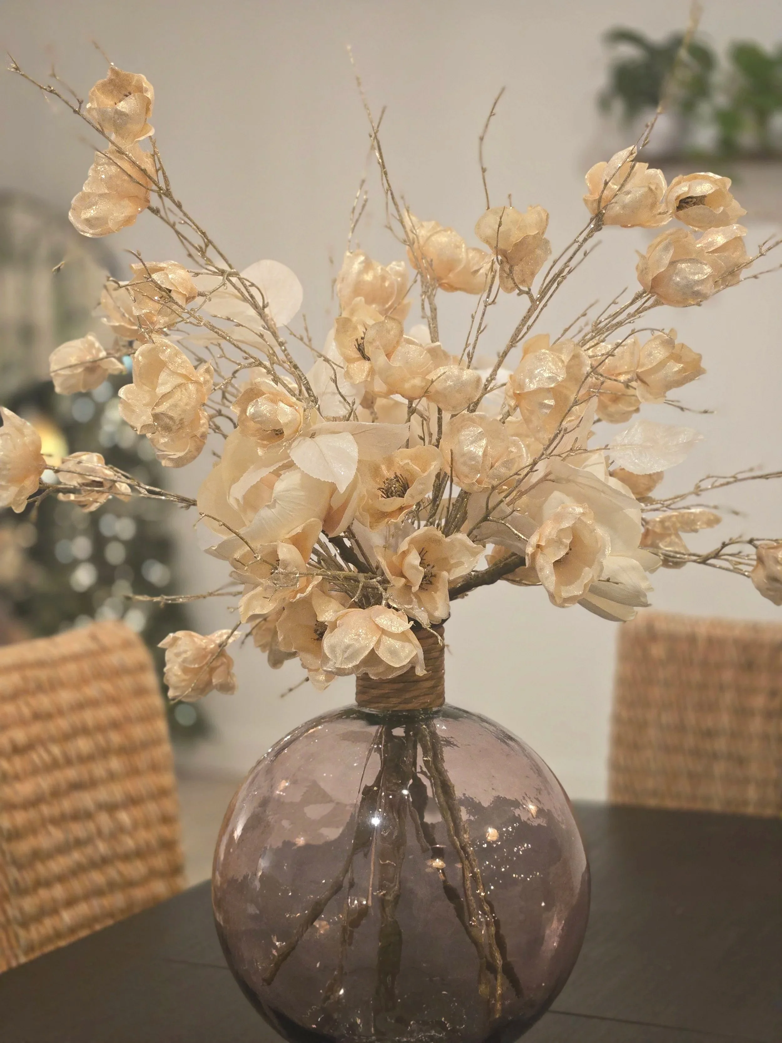 Centerpieces to elevate your event at Oasis Events Collective LLC in Sarasota FL.  Intimate, cozy venue near Bradenton, Lakewood Ranch and Ellenton. Perfect for baby shower, bridal shower, end or life celebration.