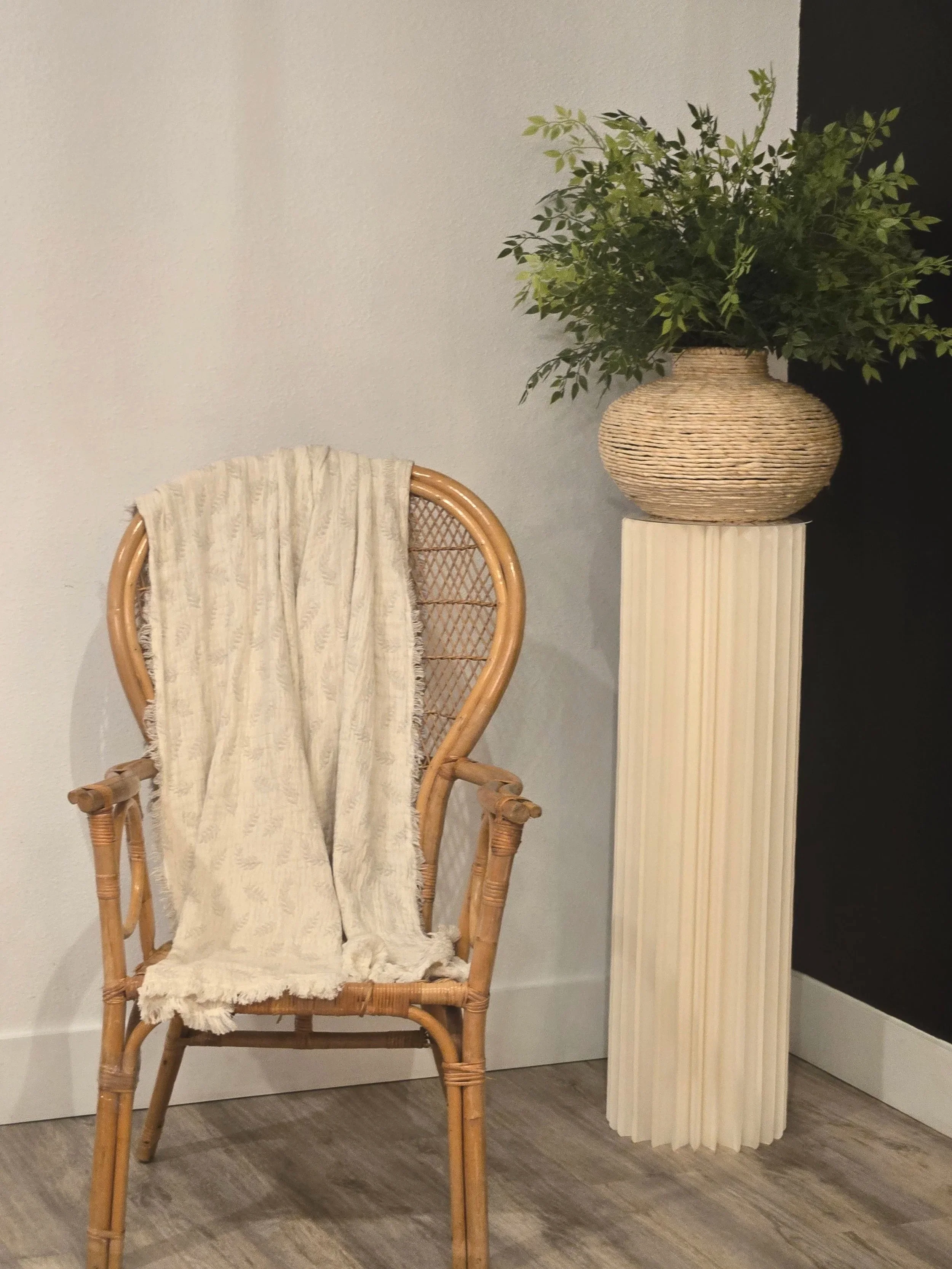 A special guest chair and Oasis Events Collective in Sarasota Florida.  A cozy event venue that is perfect for 40 people.  Used for baby showers, bridal showers, corporate meetings, and worship nights.  Also serving Lakewood Ranch, Ellenton and Siest