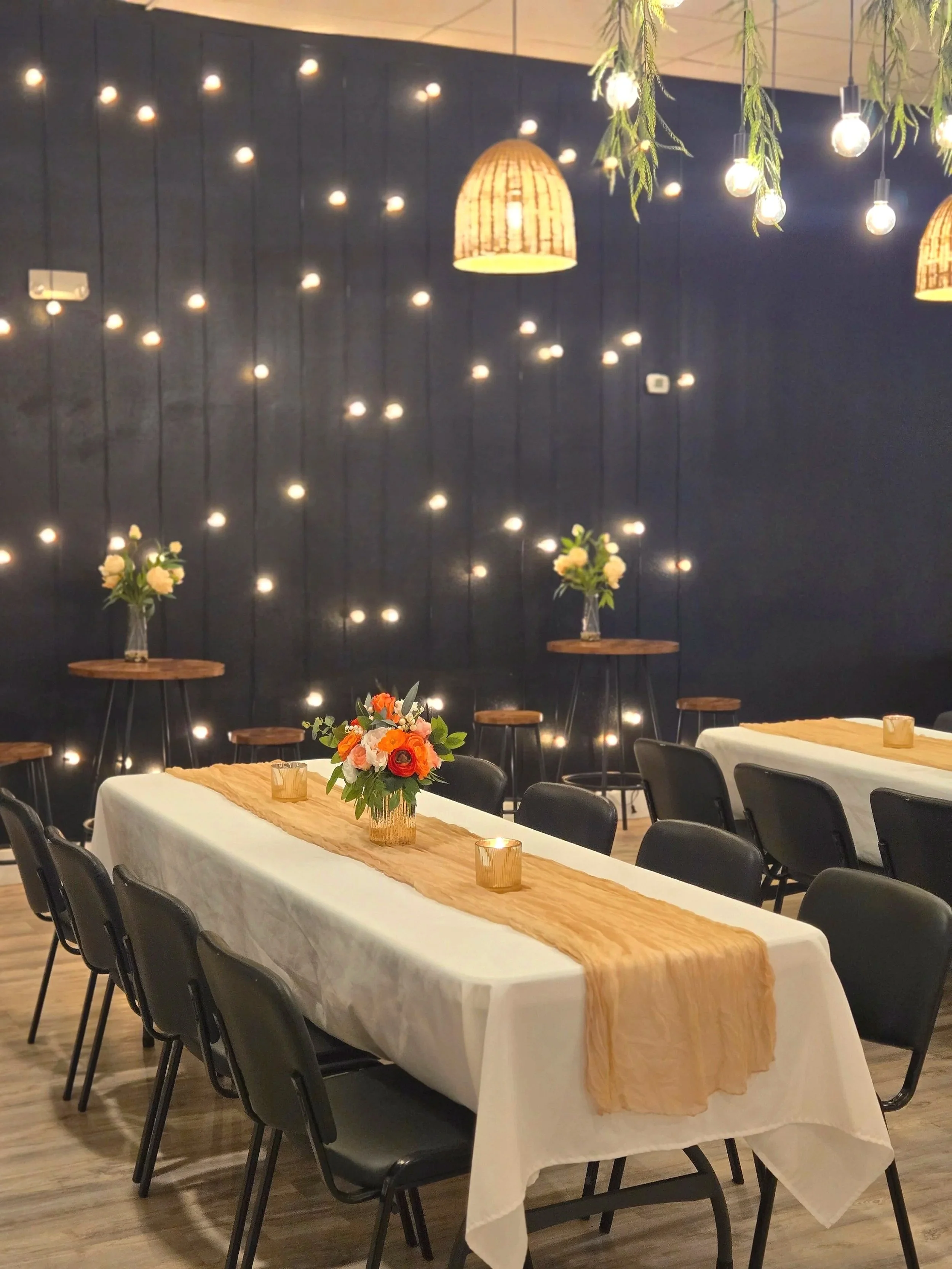 Table setting at Oasis Events Collective.  linens, tables and chairs in our intimate venue in Sarasota Florida.  Near Bradenton, Lakewood Ranch, Myakka City