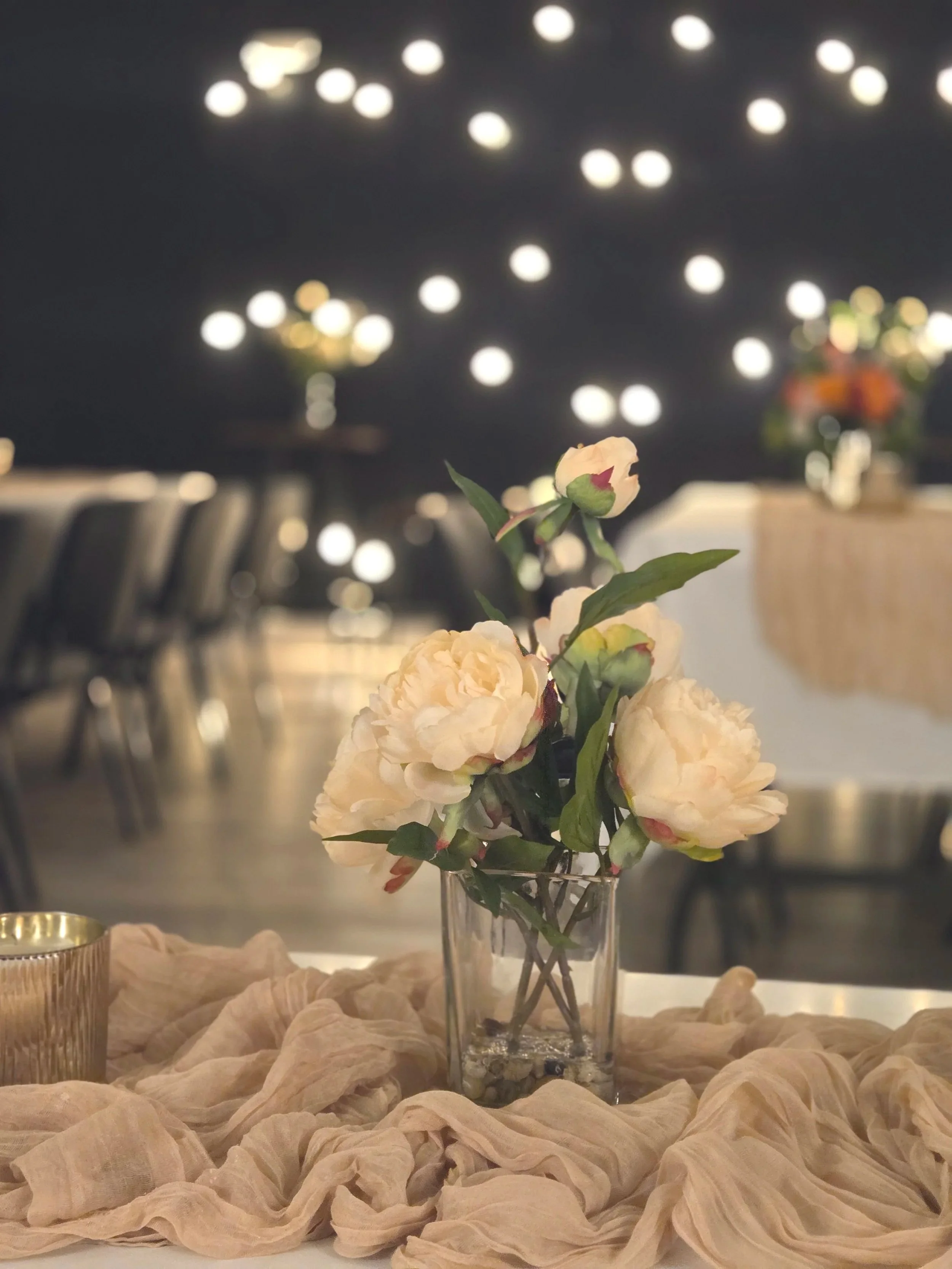 Decorations at Oasis Events Collective in Sarasota, Florida.  Venue near Lakewood Ranch, Bradenton and Venice for 30-40 people.