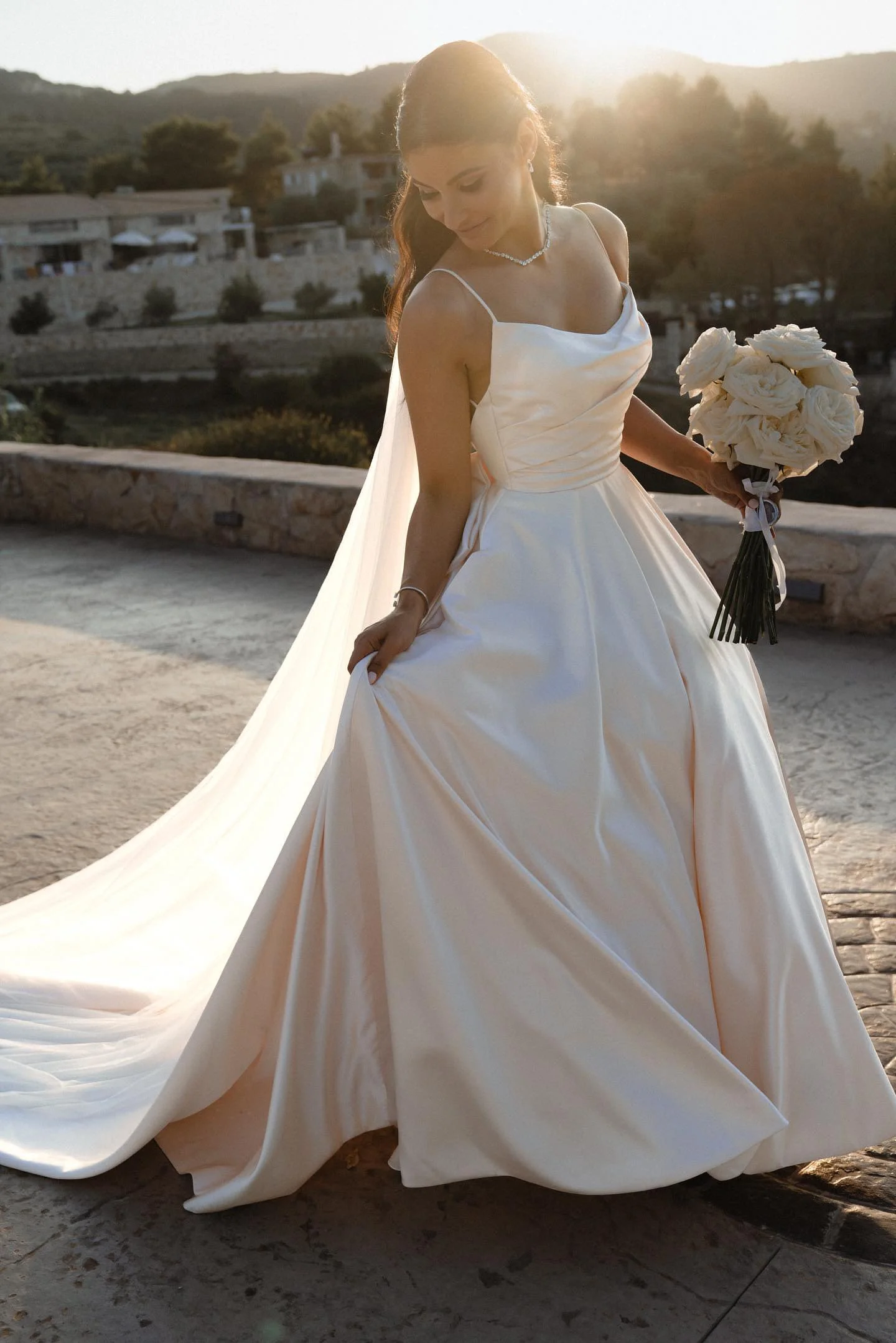 Dove Empire front view