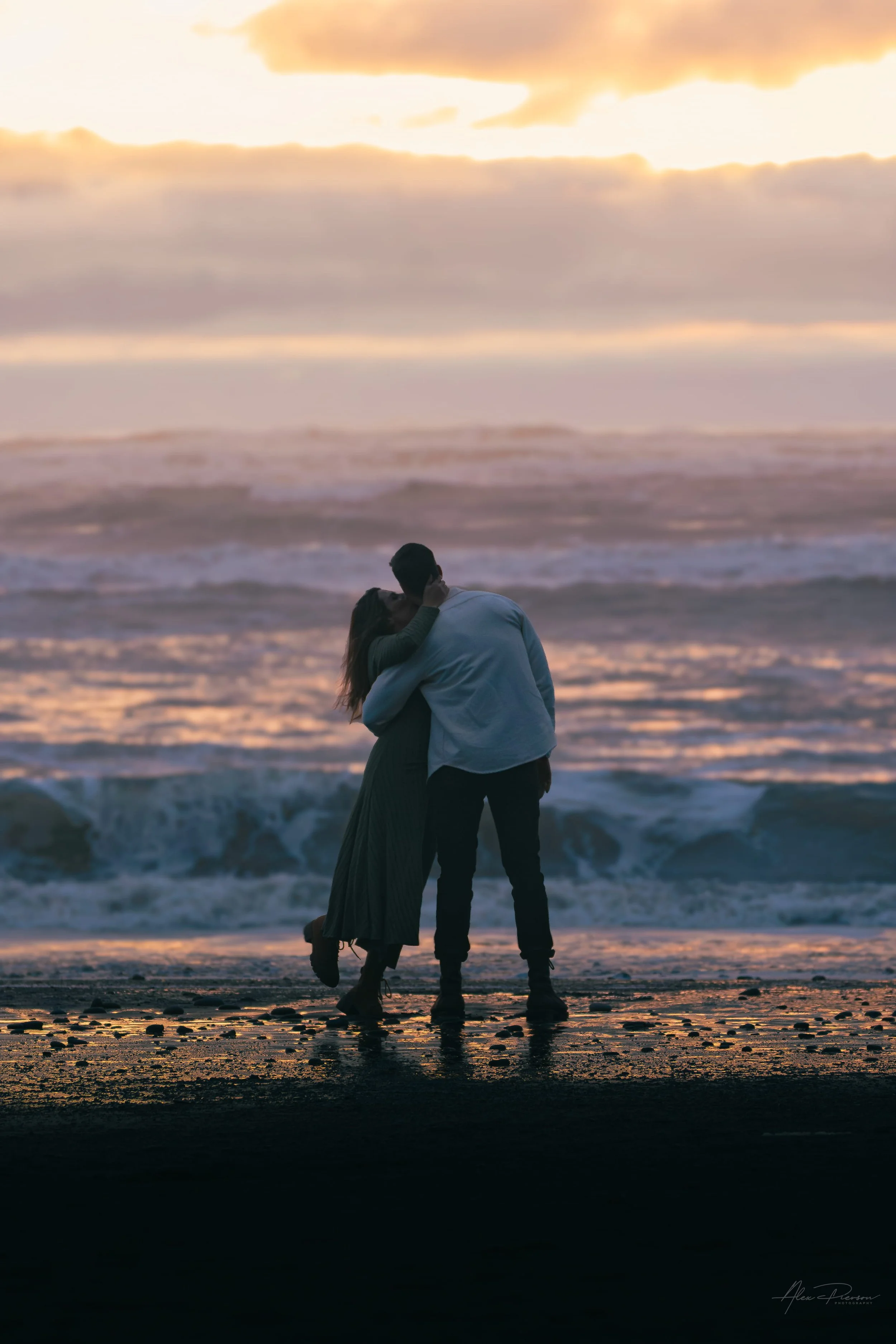beach-engagement-photography-ruby-beach-sunset-kiss.jpg