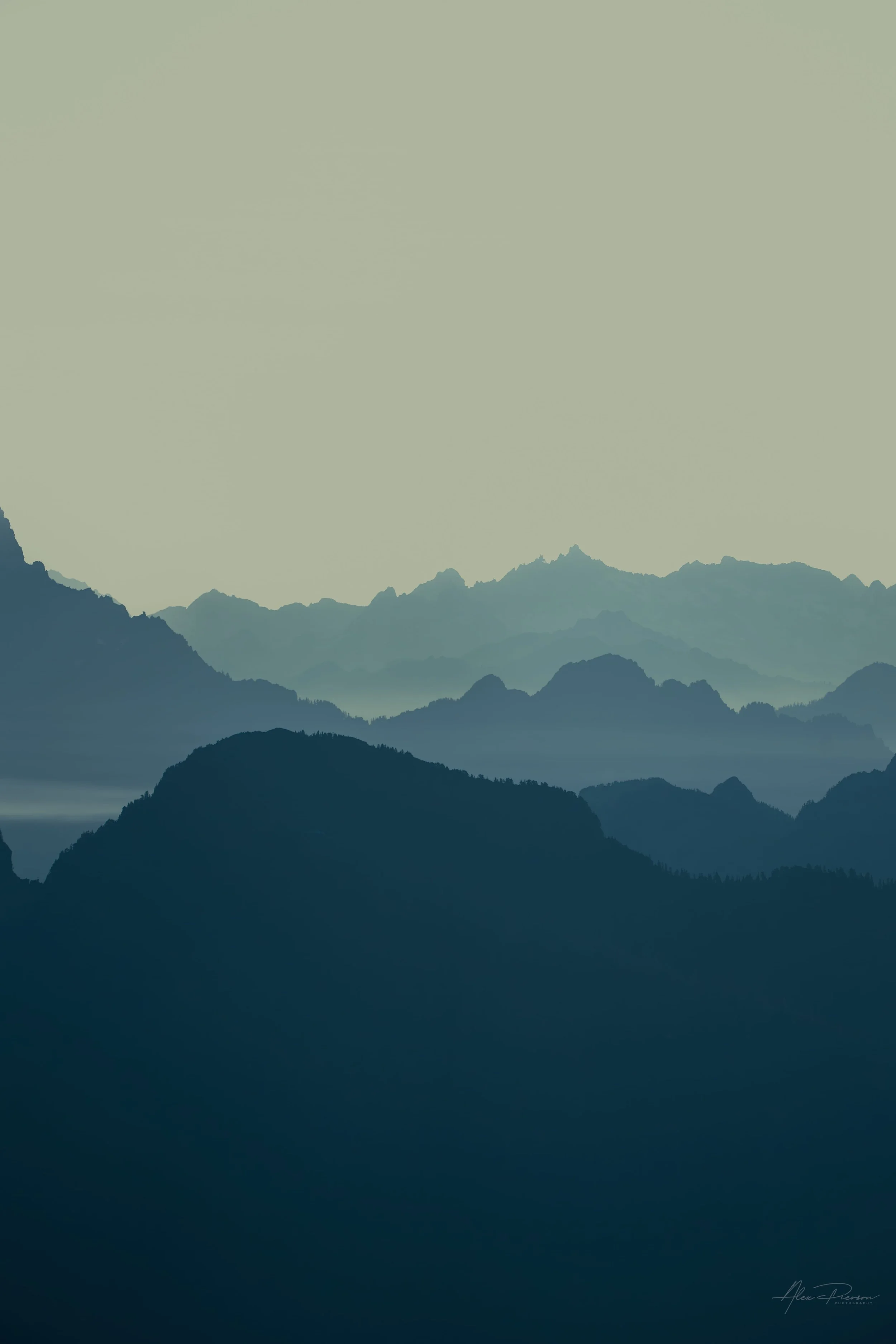 mt-pilchuck-hazy-blue-mountain-ridges-landscape.jpg