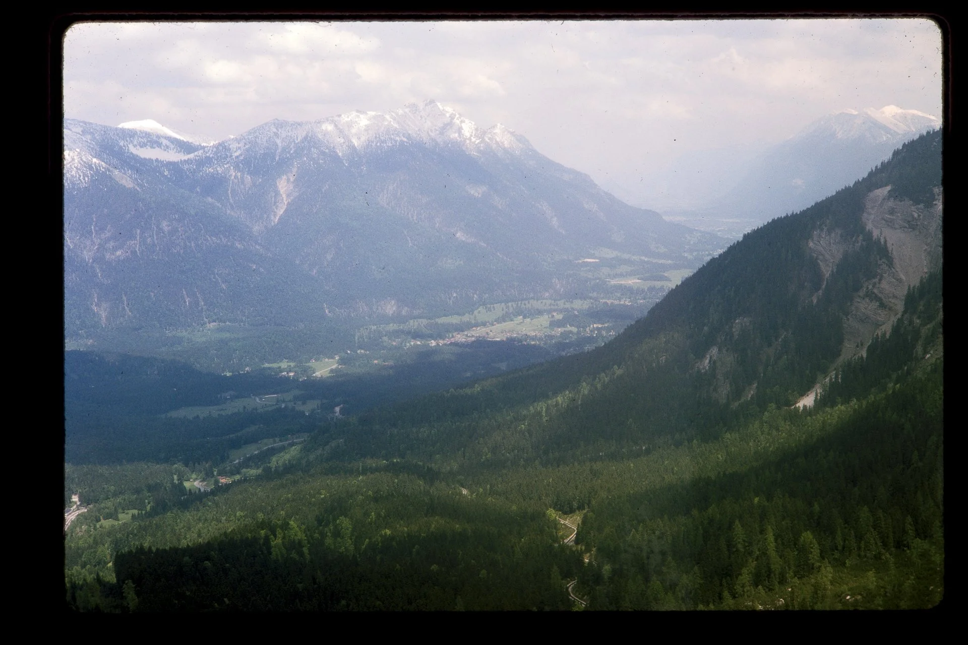 DA_Slide_10-0303.jpg
