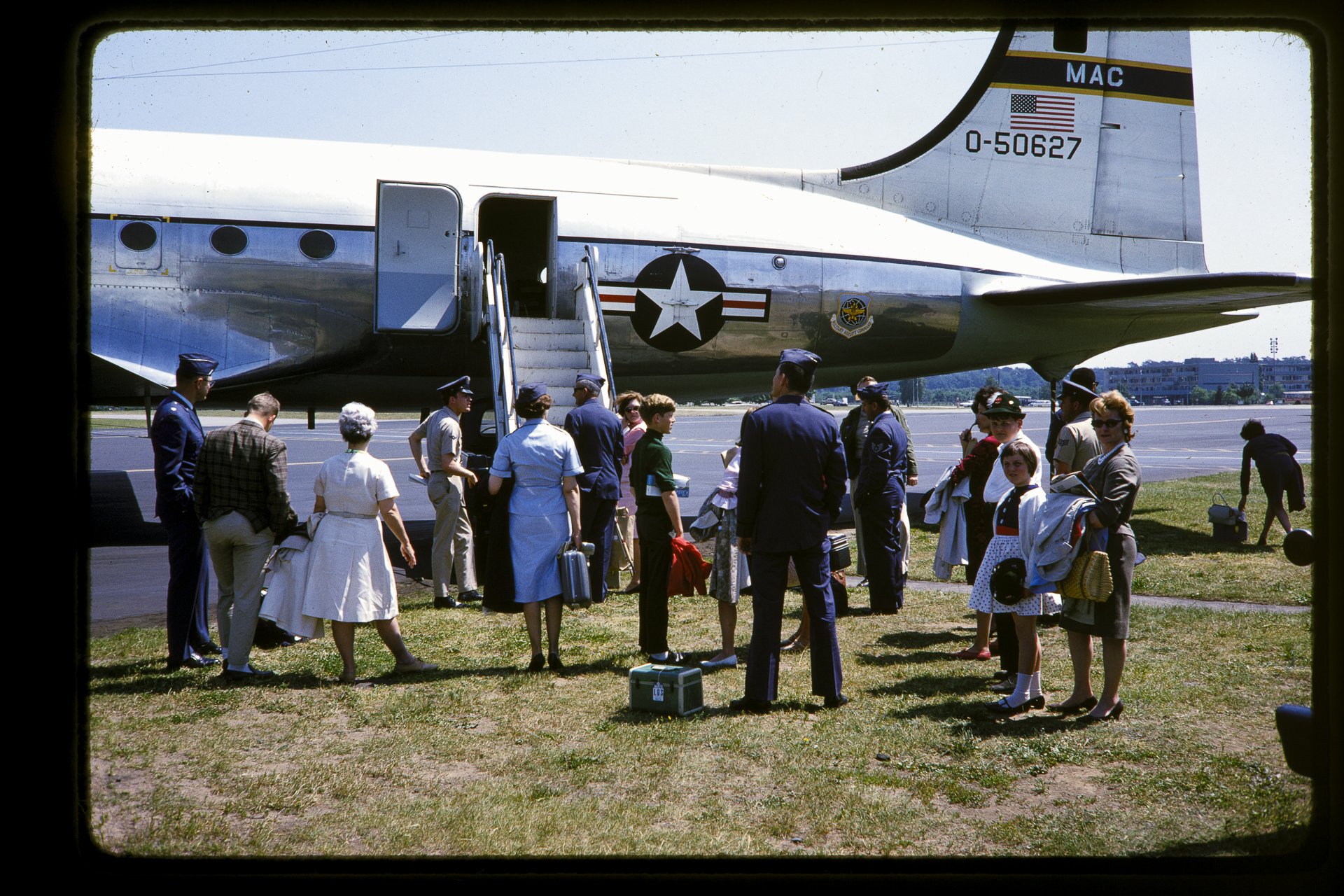 DA_Slide_11-0350.jpg