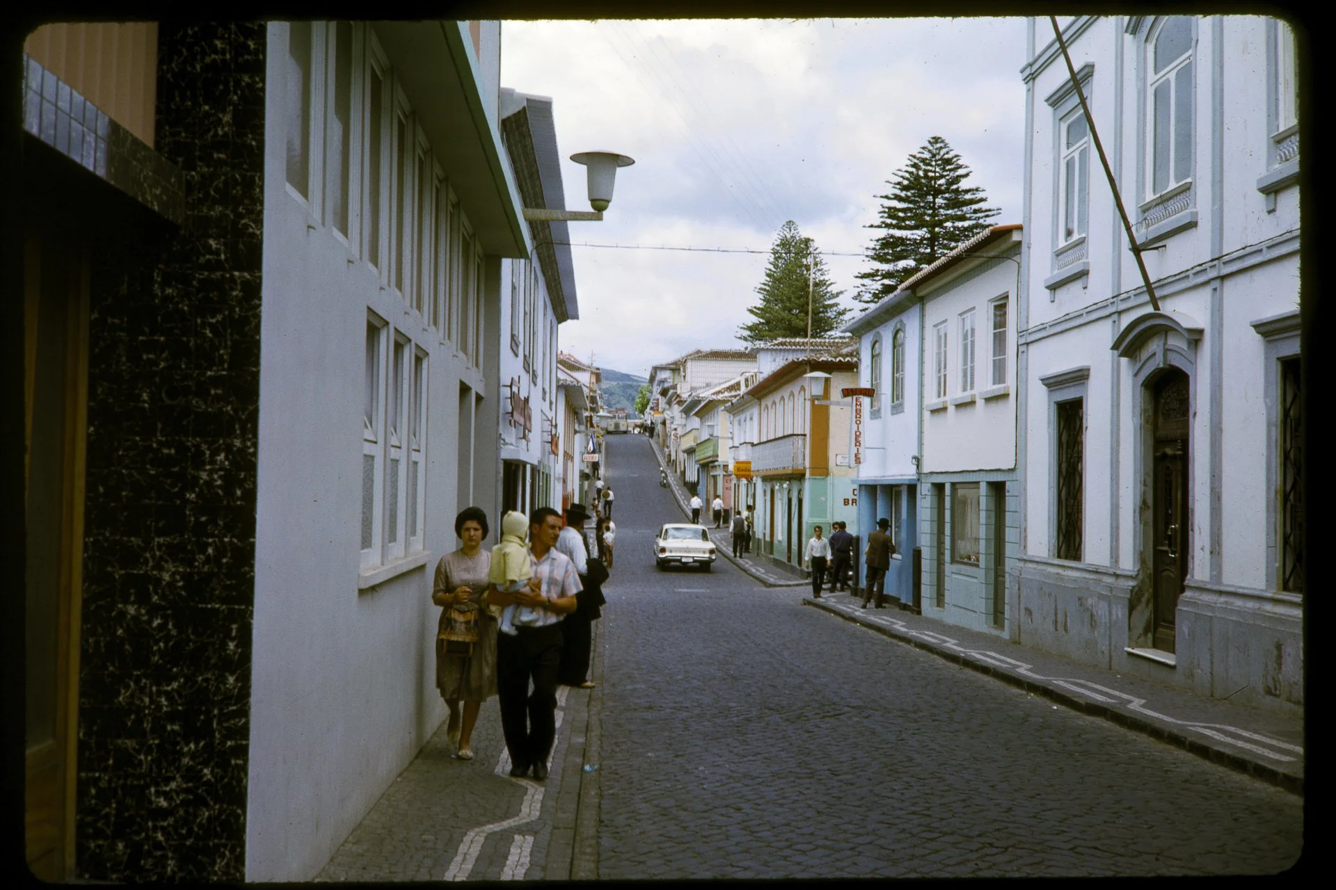 DA_Slide_4-0122.jpg
